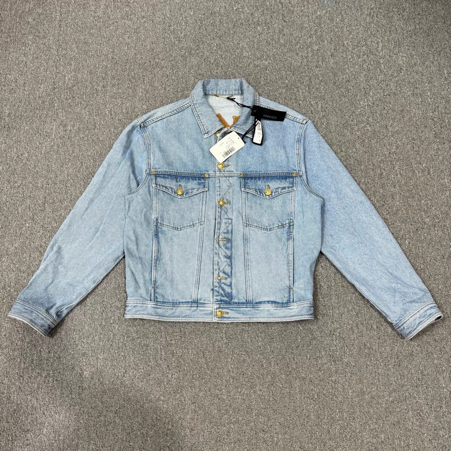 Versace Versace Gold Buckle Flocked Denim Jacket 48 NWT Size XL / US 12-14 / IT 48-50 - 1 Thumbnail