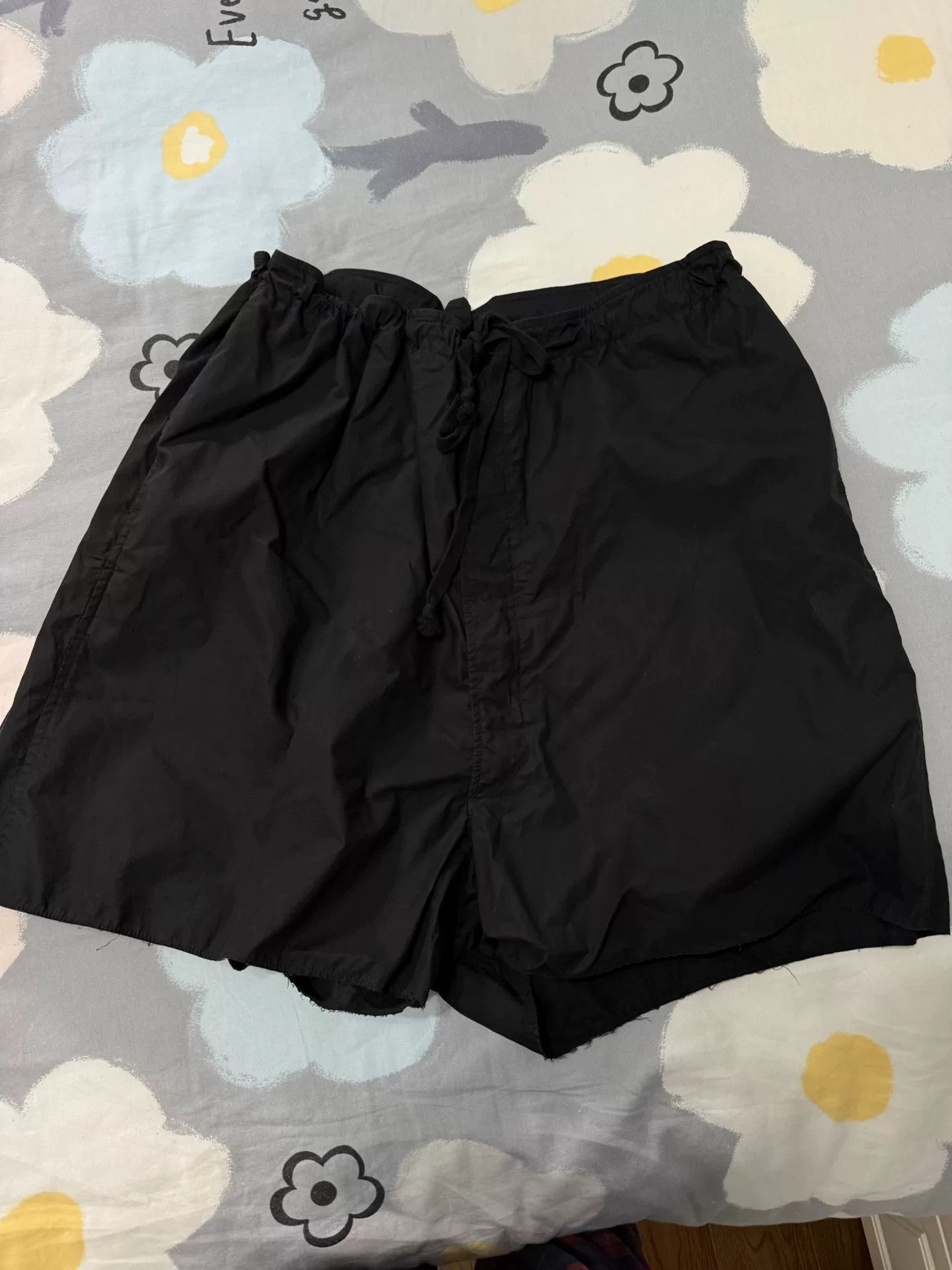 Ann Demeulemeester Ann Demeulemeester Men's Black Shorts Size US 26 / EU 42 - 1 Thumbnail