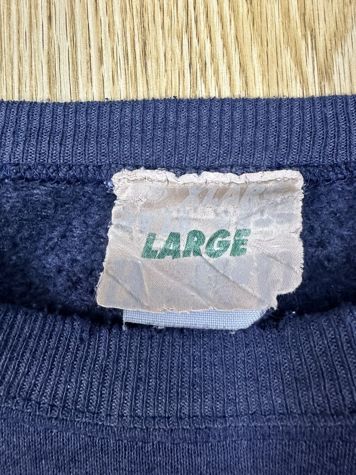 X-LARGE Vintage X Large Sweatshirt Distressed Z240 Size US L / EU 52-54 / 3 - 13 Thumbnail