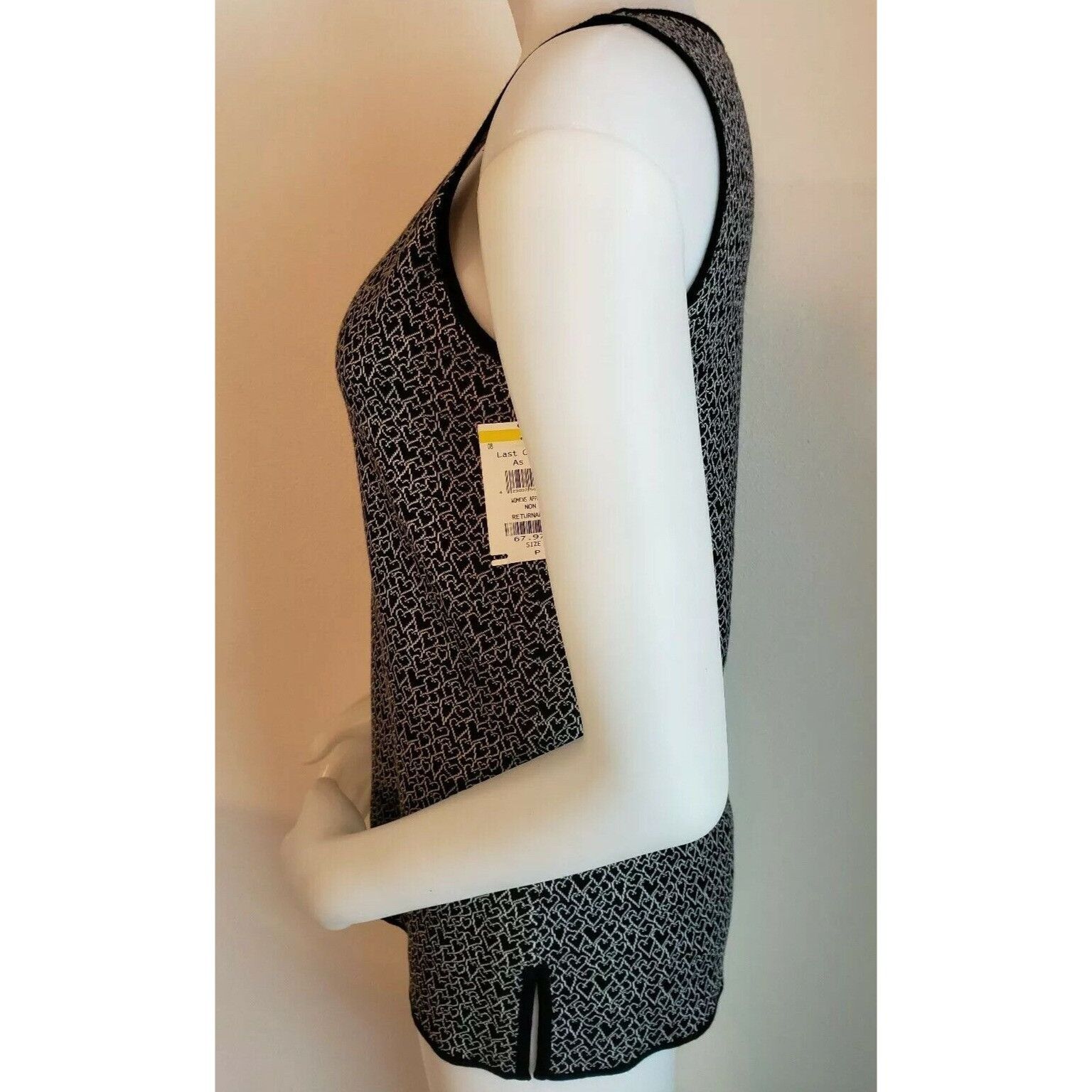 St. John St John Cashmere Blend Sweater Womens Sz Petite P Black Hear Size XS / US 0-2 / IT 36-38 - 8 Thumbnail
