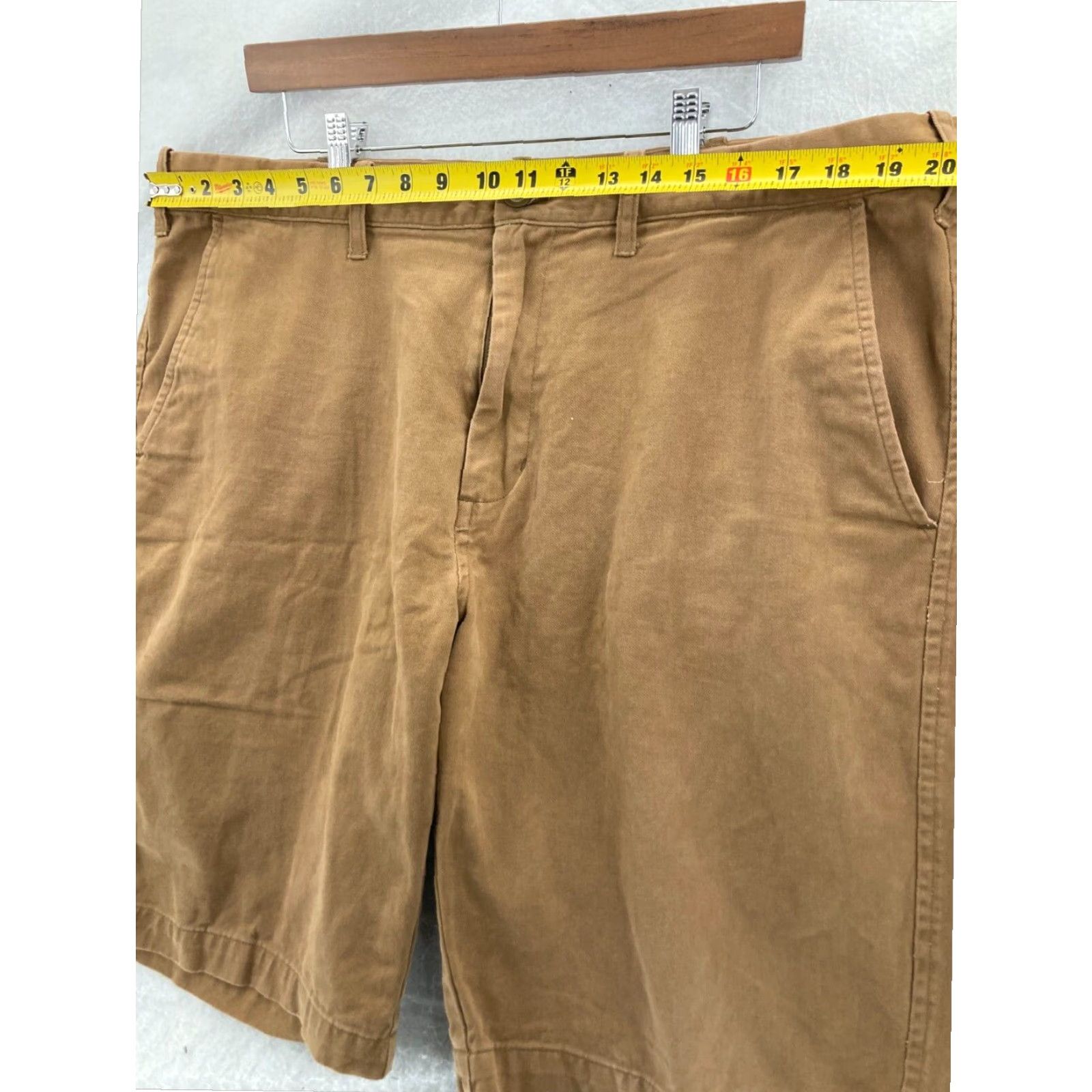 Eddie Bauer Eddie Bauer Chino Shorts Mens 40 Brown Canvas Flat Front Outdoor Casual Size US 40 / EU 56 - 2 Thumbnail