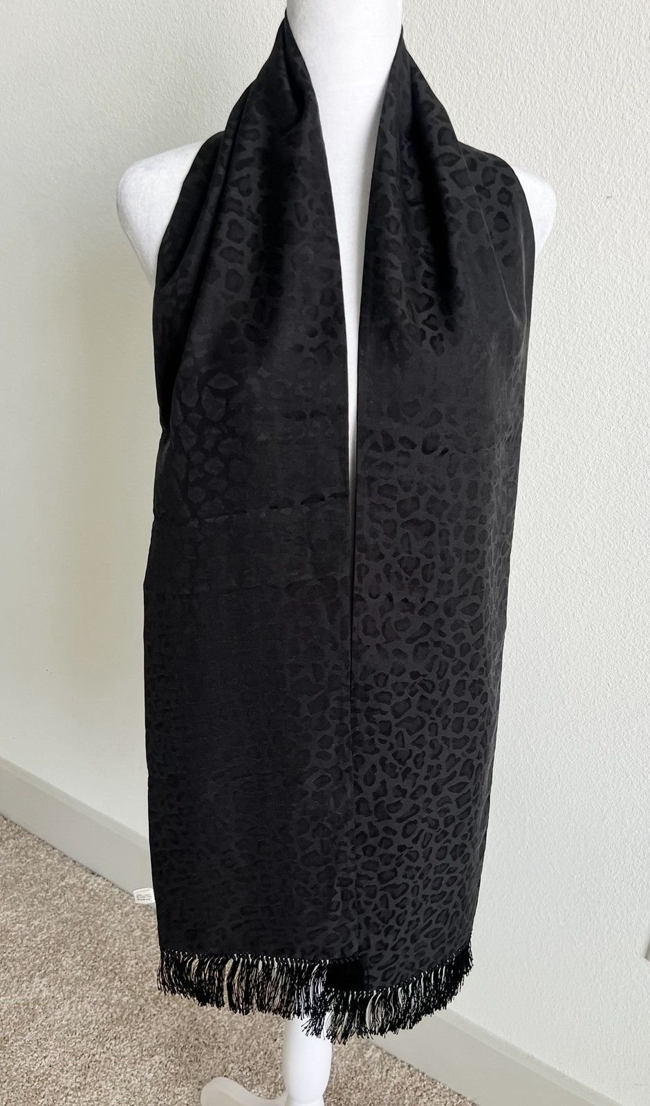 Saint Laurent Paris Saint Laurent opera scarf black silk leopard pattern Size ONE SIZE - 2 Thumbnail