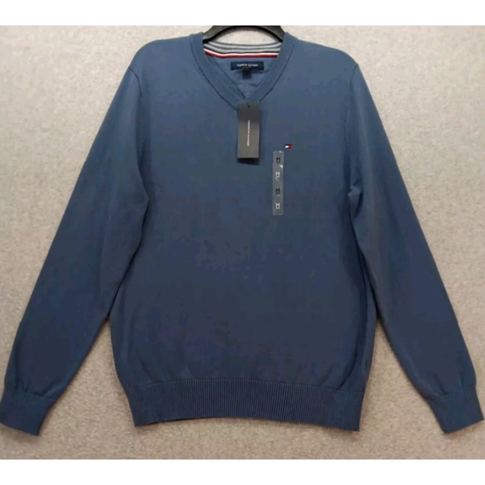Tommy Hilfiger Tommy Hilfiger Sweater Men's Size M Sky Blue Essential Solid Logo V-Neck NWT Size US M / EU 48-50 / 2 - 2 Thumbnail