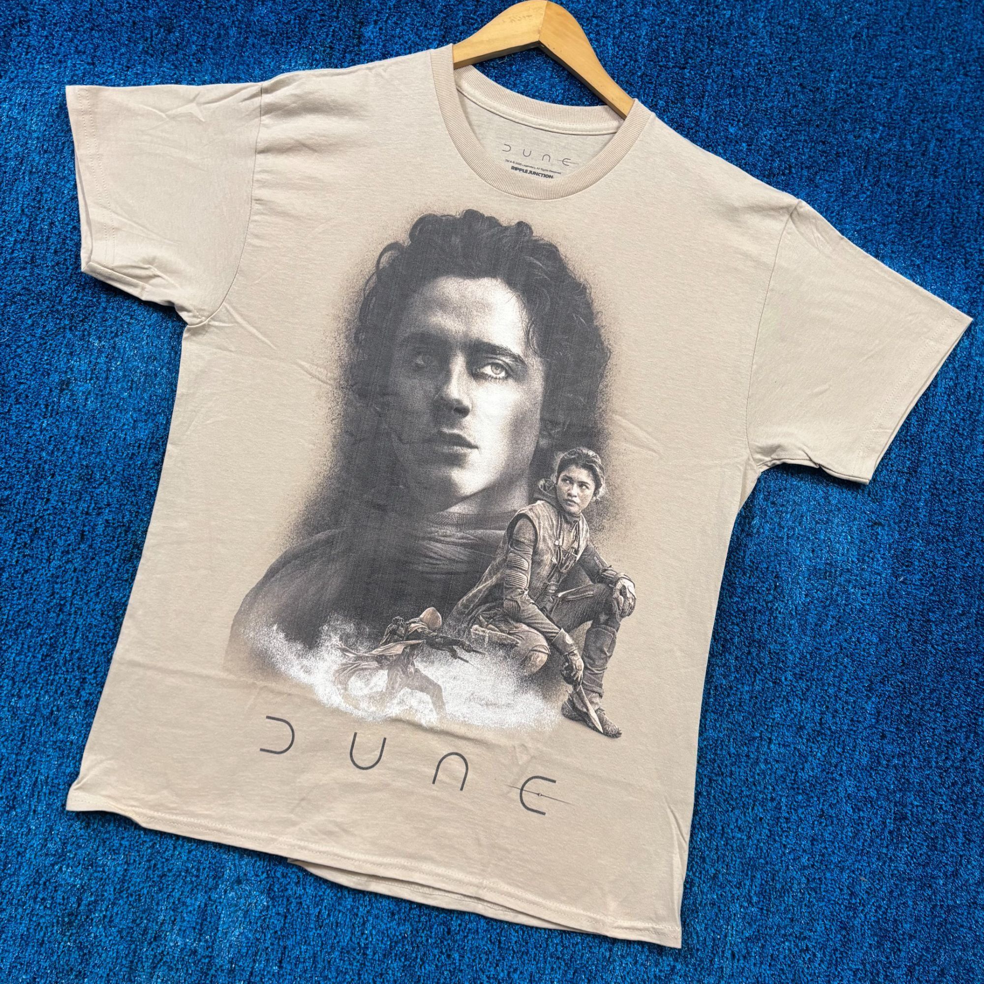 Ripple Junction Paul Atreides and Chani Sandworm Riders Dune Franchise Tee L Size US L / EU 52-54 / 3 - 3 Thumbnail