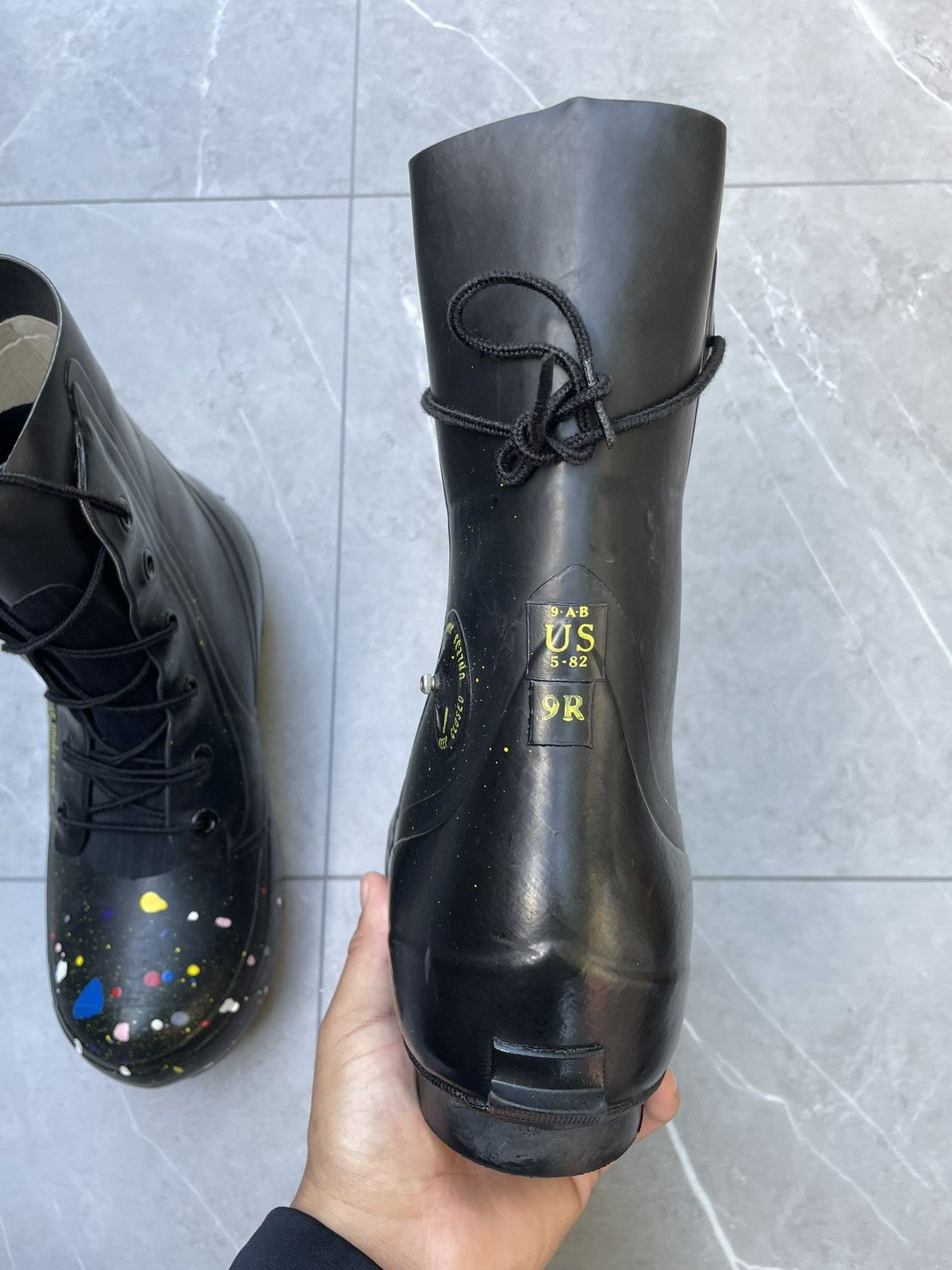 Vintage Trashed 70s Vintage Bata Rubber Bunny / Mickey Boots Size US 11 / EU 44 - 13 Thumbnail