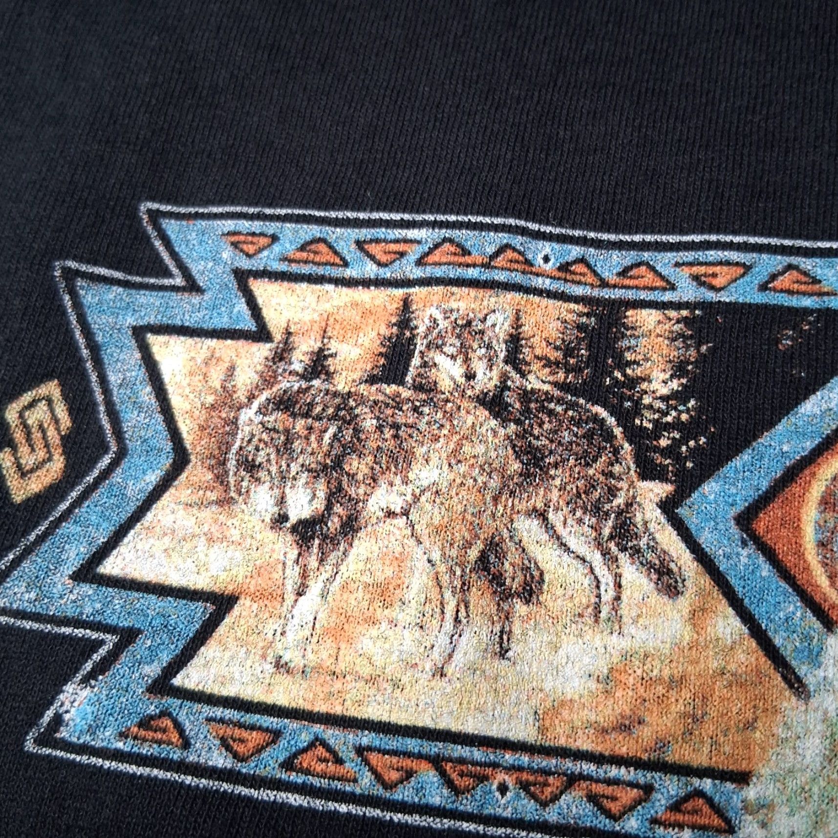 Gildan Gildan Colorado Gray Wolf Shirt Men Small Black Graphic Wolves Feathers Tribal Native Size US S / EU 44-46 / 1 - 6 Thumbnail