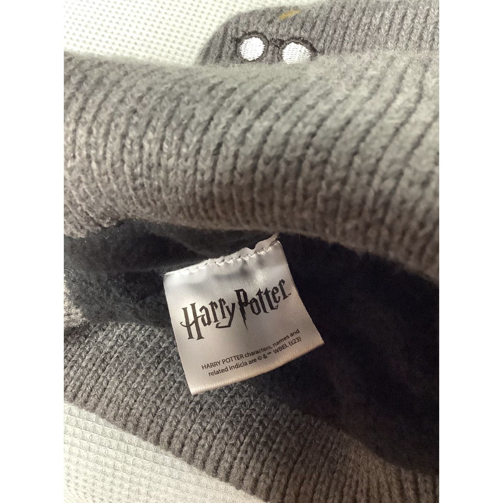 Vintage Harry Potter Beanie Hat Gray One Size Fleece Lined Fold Over Glasses AOP Mens Beanie Size US M / EU 48-50 / 2 - 4 Thumbnail
