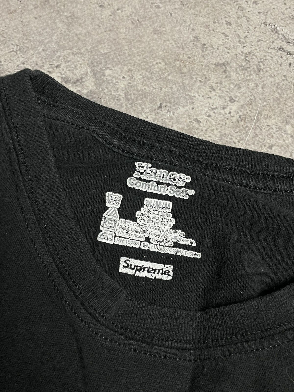 Supreme Hanes X Supreme basic t-shirt Size US M / EU 48-50 / 2 - 4 Thumbnail