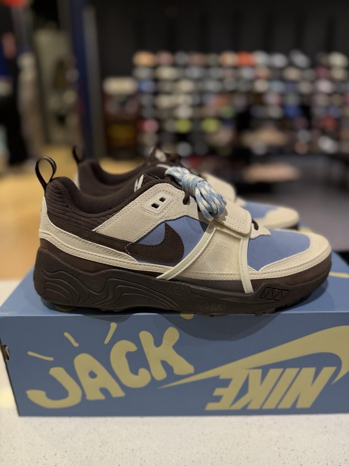 Nike Travis Scott x Nike Zoom Field Jaxx Leche Blue - Size 10 US Size US 10 / EU 43 - 1 Thumbnail