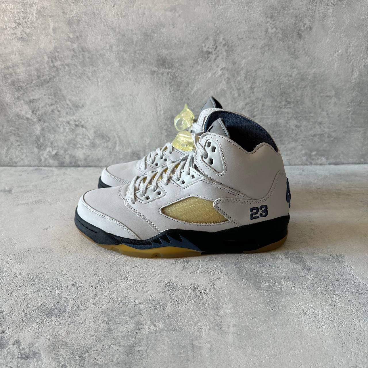 Jordan Brand Air Jordan 5 x A Ma Maniére 'Dawn' Size 38 FZ5758-004 Size US 7 / IT 37 - 4 Thumbnail