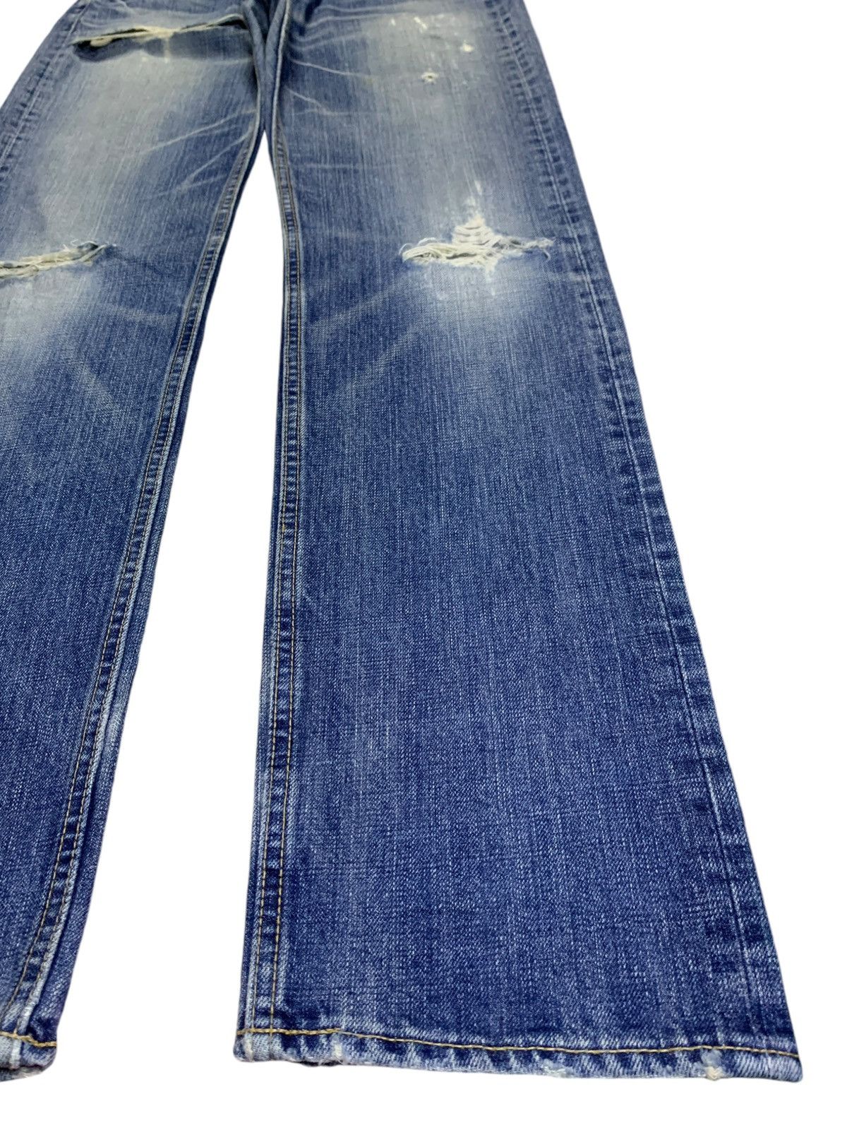 Japanese Brand SALES🔥Vintage Japanese Brand Faded Wash Distressed Jeans Size US 30 / EU 46 - 7 Thumbnail