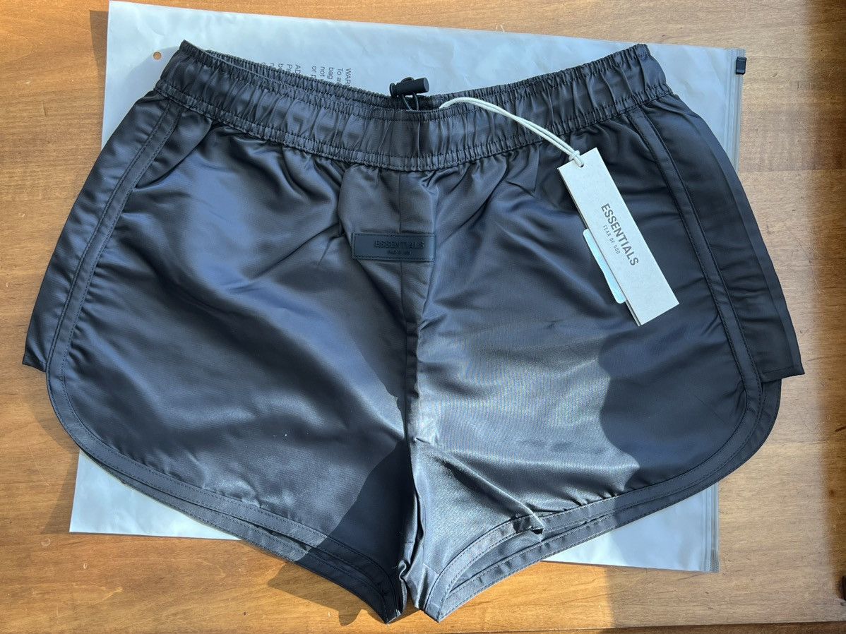 Essentials × Fear of God Fear of God essential women’s iron black running shorts Size 28" / US 6 / IT 42 - 1 Thumbnail