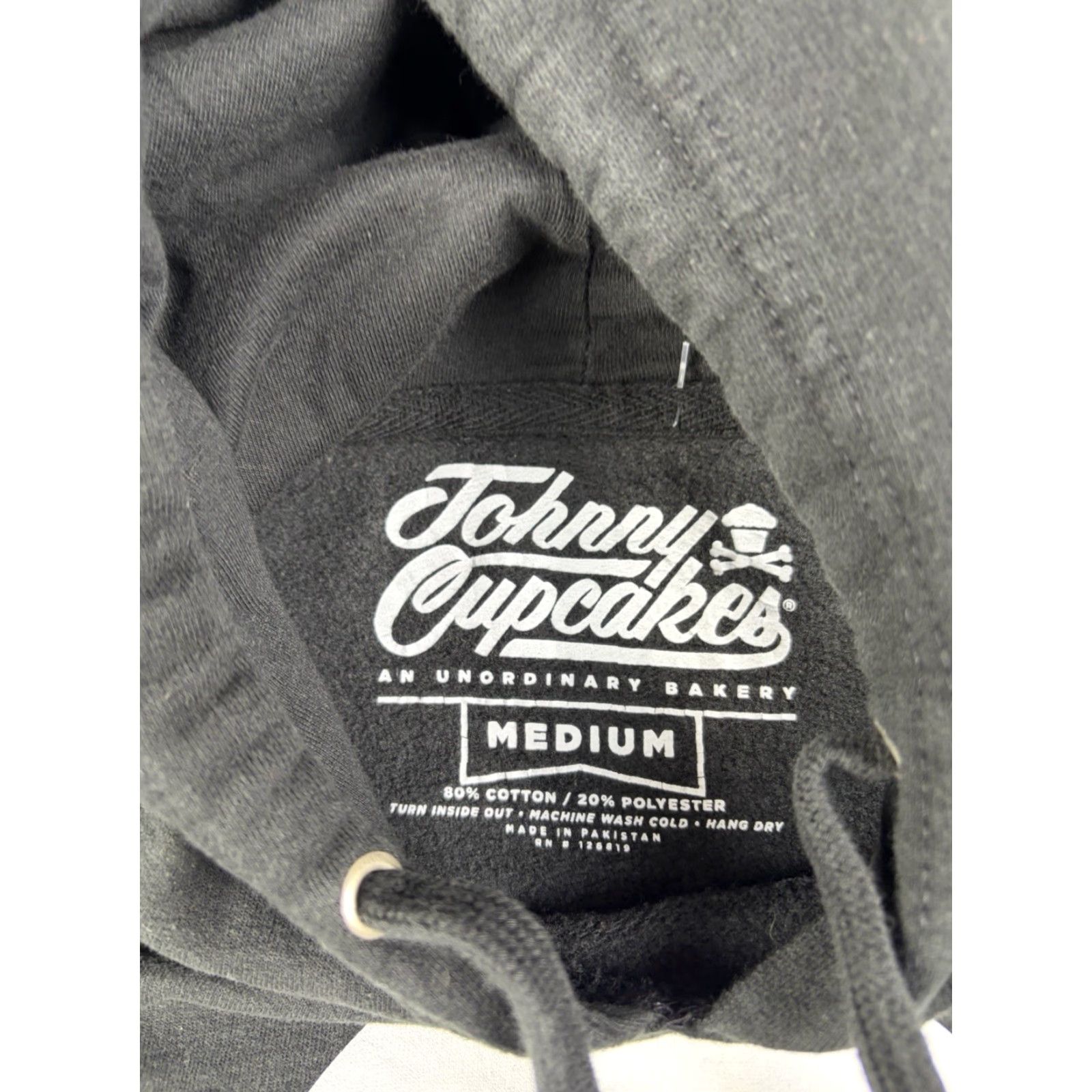 Johnny Cupcakes Johnny Cupcakes Sweatshirt Hoodie Black M Pullover Logo Mens Size Medium Size US M / EU 48-50 / 2 - 3 Thumbnail