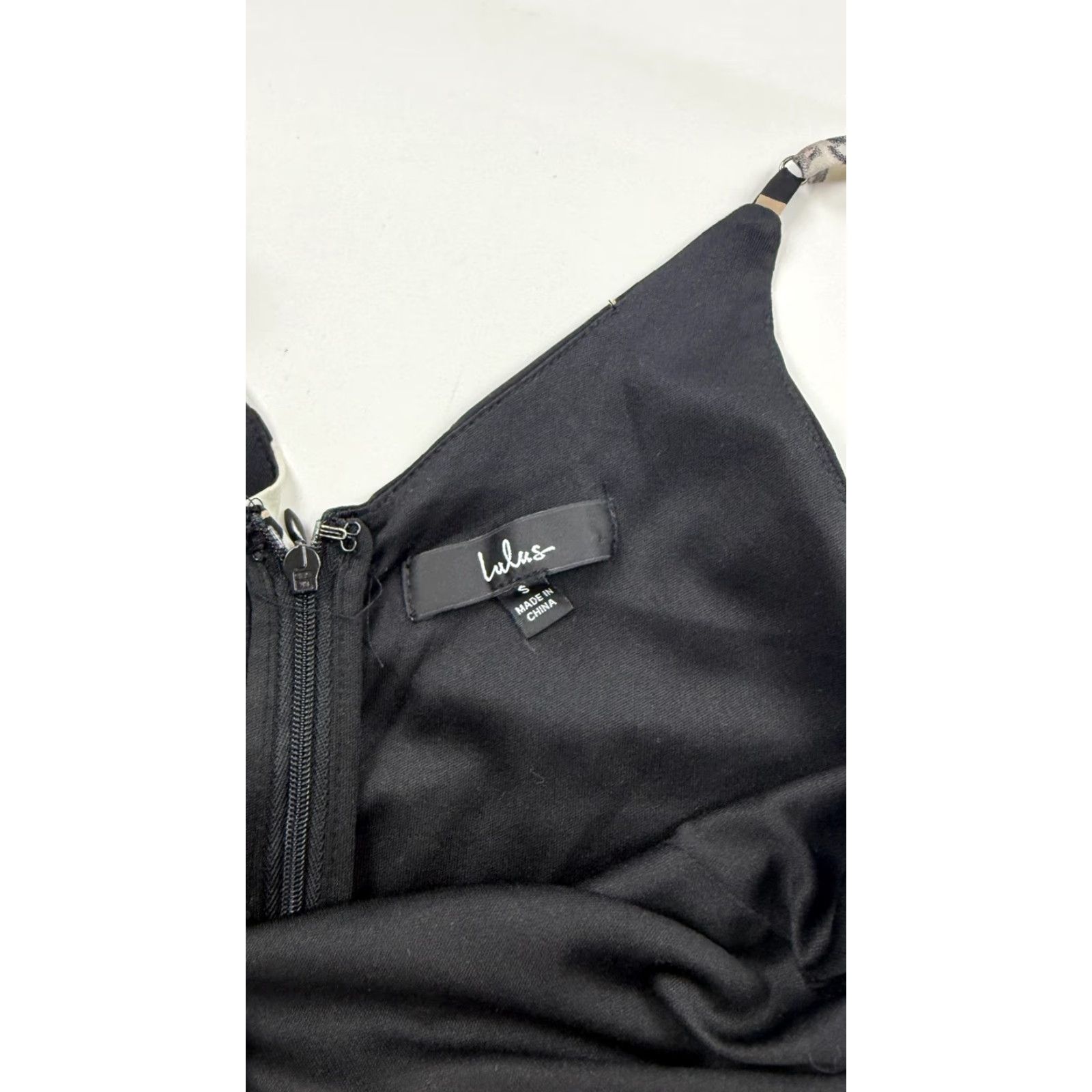 Lulus Lulus Romper Womens Small Black Floral Wrap Front Skort Spaghetti Strap V Neck Size 28" / US 6 / IT 42 - 5 Thumbnail