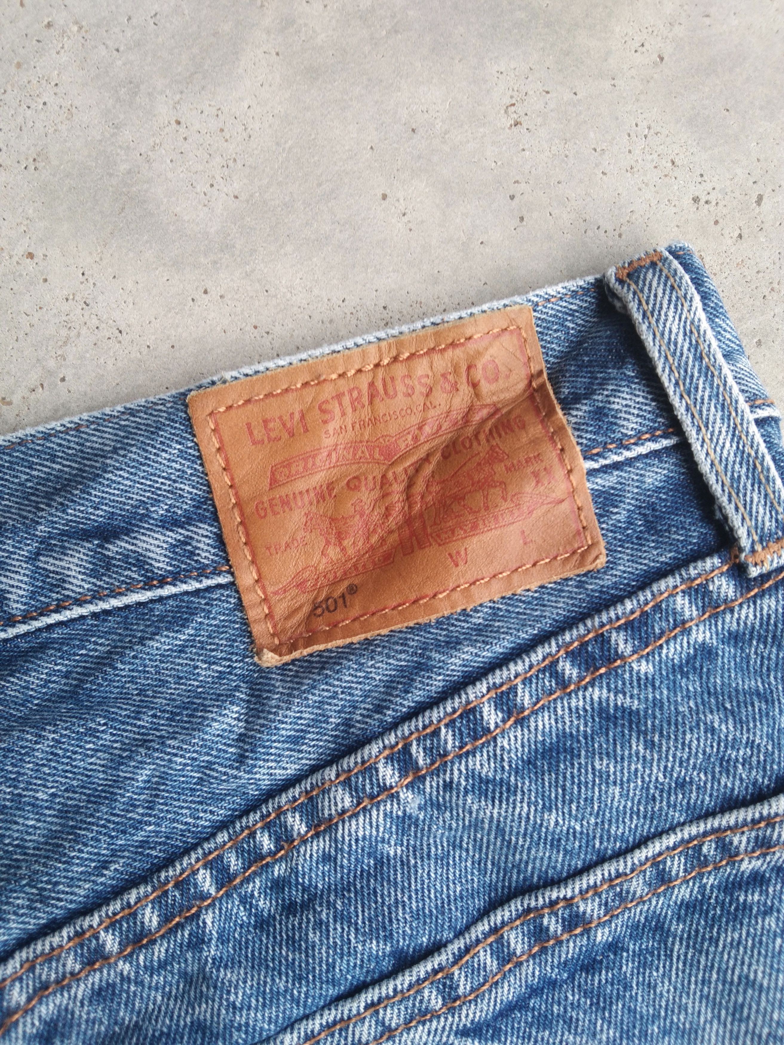 Levi's Vintage Levi's 501 Jeans Big E 27x27 Size US 27 - 3 Thumbnail