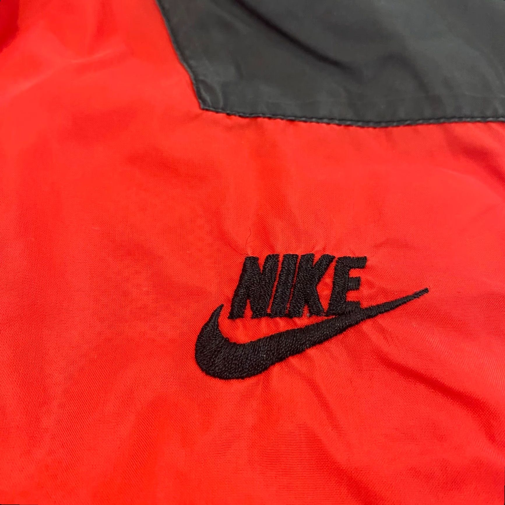 Nike VINTAGE Nike Jacket Womens Medium Black Red White Windbreaker Full Zip Size M / US 6-8 / IT 42-44 - 3 Thumbnail
