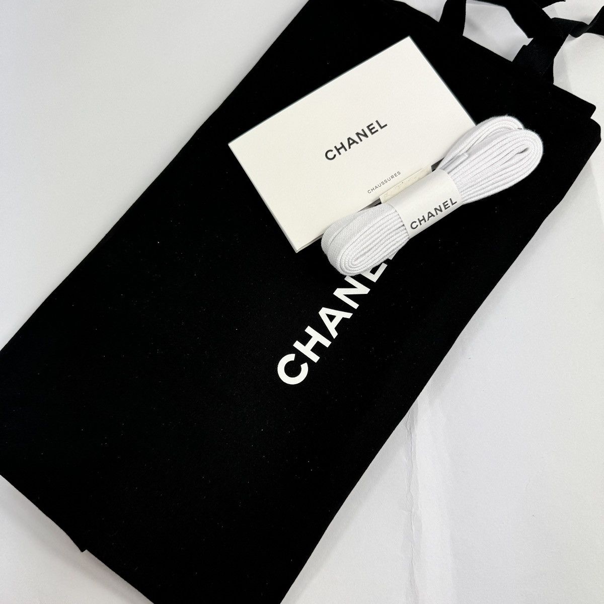 Chanel CLASSIC LOW TOP LOGO SNEAKERS Size US 10 / EU 43 - 11 Thumbnail