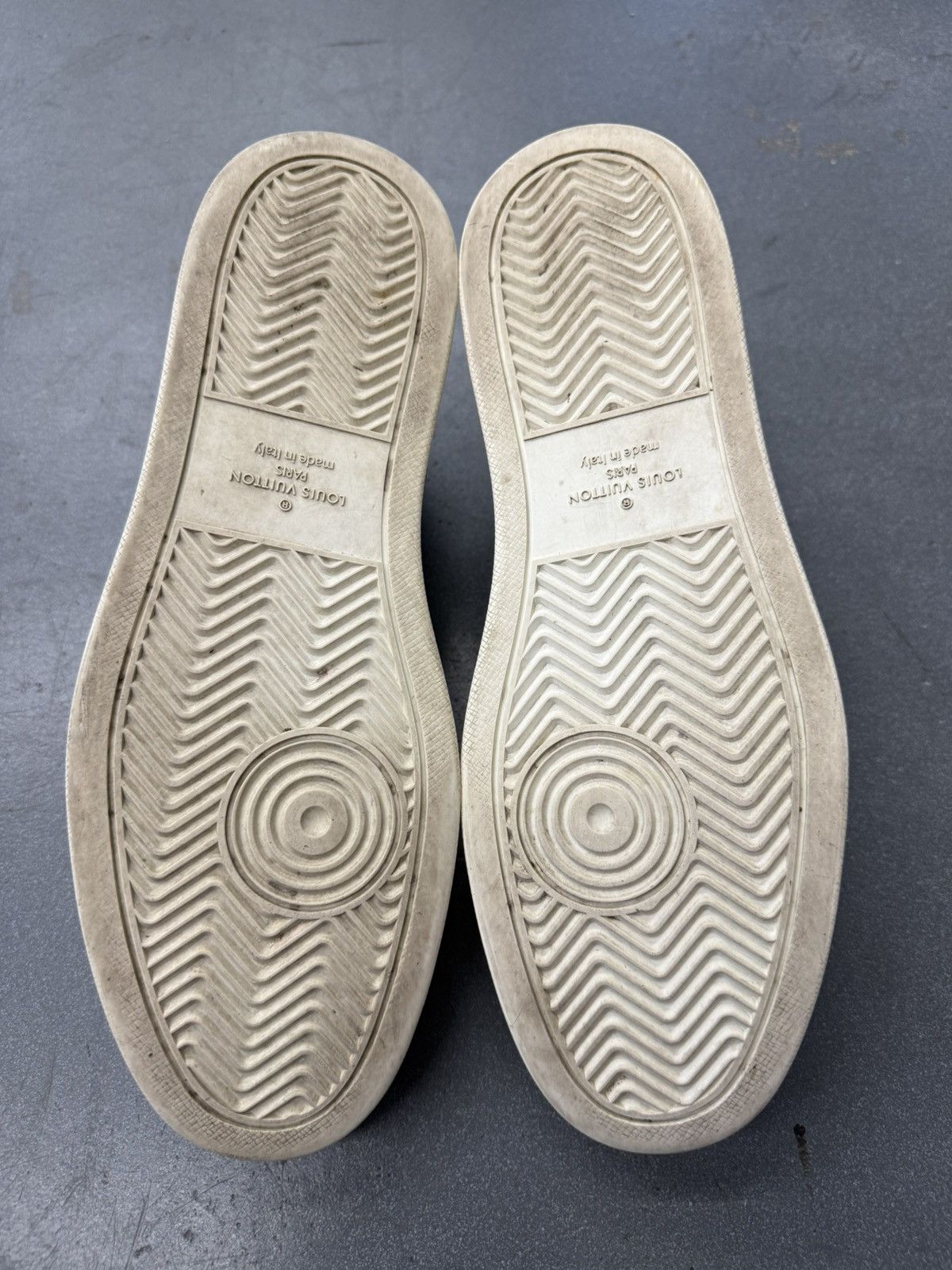 Louis Vuitton Louis Vuitton Rivoli Logo Monogram White Leather Sneaker Size US 10 / EU 43 - 10 Thumbnail