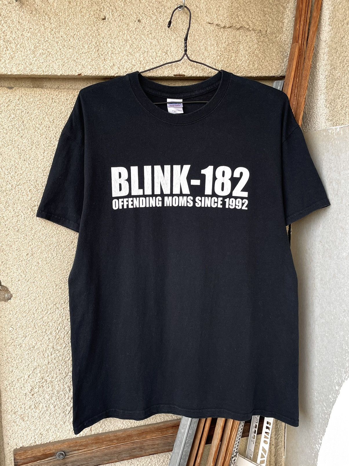Band Tees Vintage Y2K Blink-182 Offending Moms Punk Rock Band T-Shirt Size US L / EU 52-54 / 3 - 6 Thumbnail