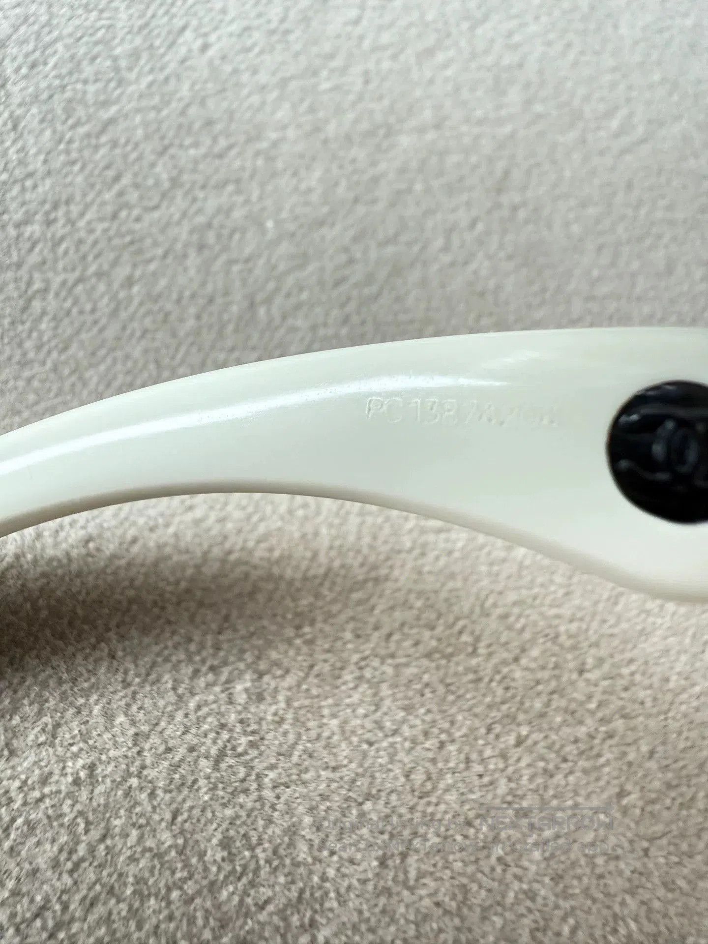 Chanel Chanel Black White Cat Eye Sunglasses. Size ONE SIZE - 6 Thumbnail