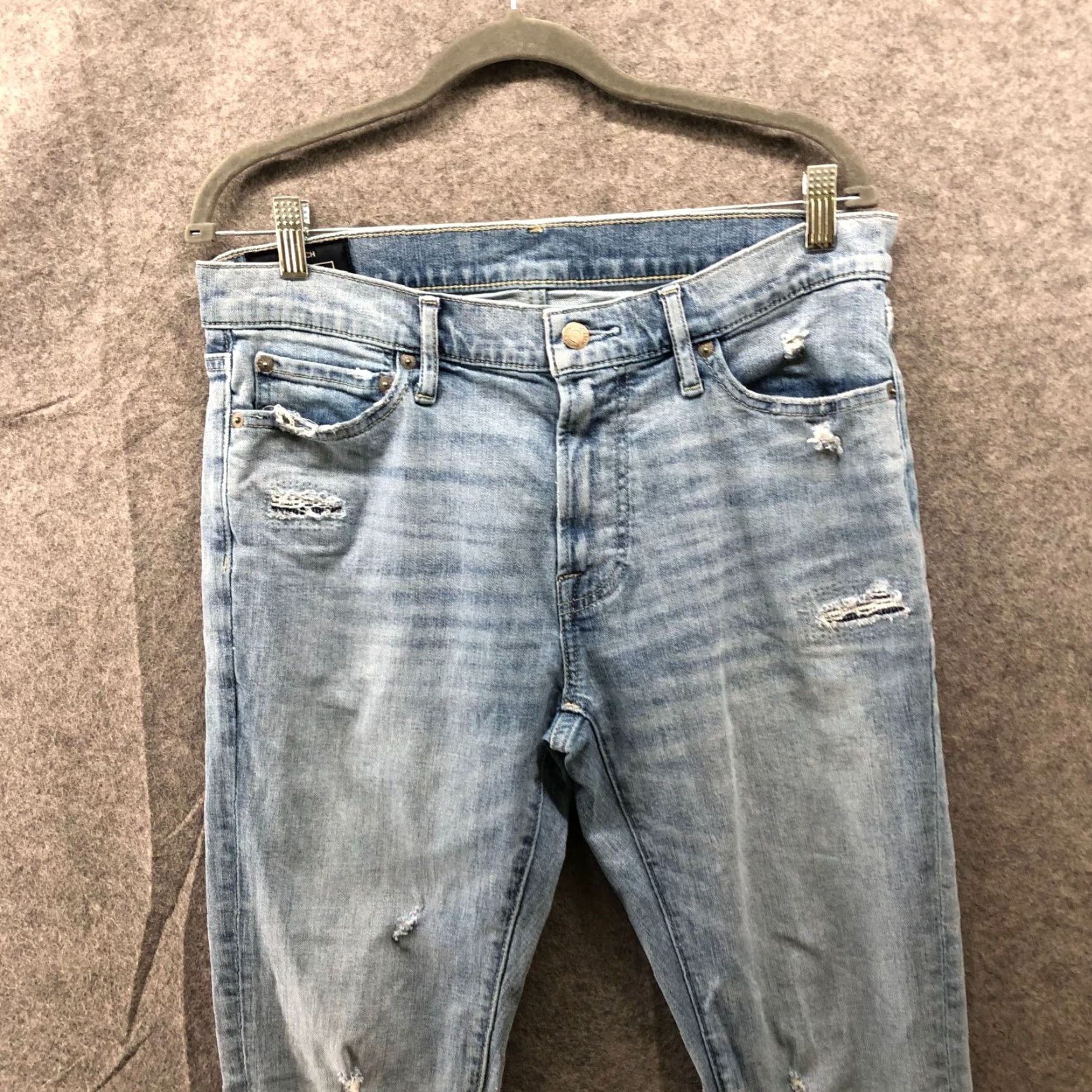 Abercrombie & Fitch Abercrombie & Fitch Super Skinny Jean Mens 33x32 Light Wash Distressed Denim 5-Pocket Stretch Skinny Jeans Mens 33 Chestnut Blue Distressed Size US 33 - 3 Thumbnail