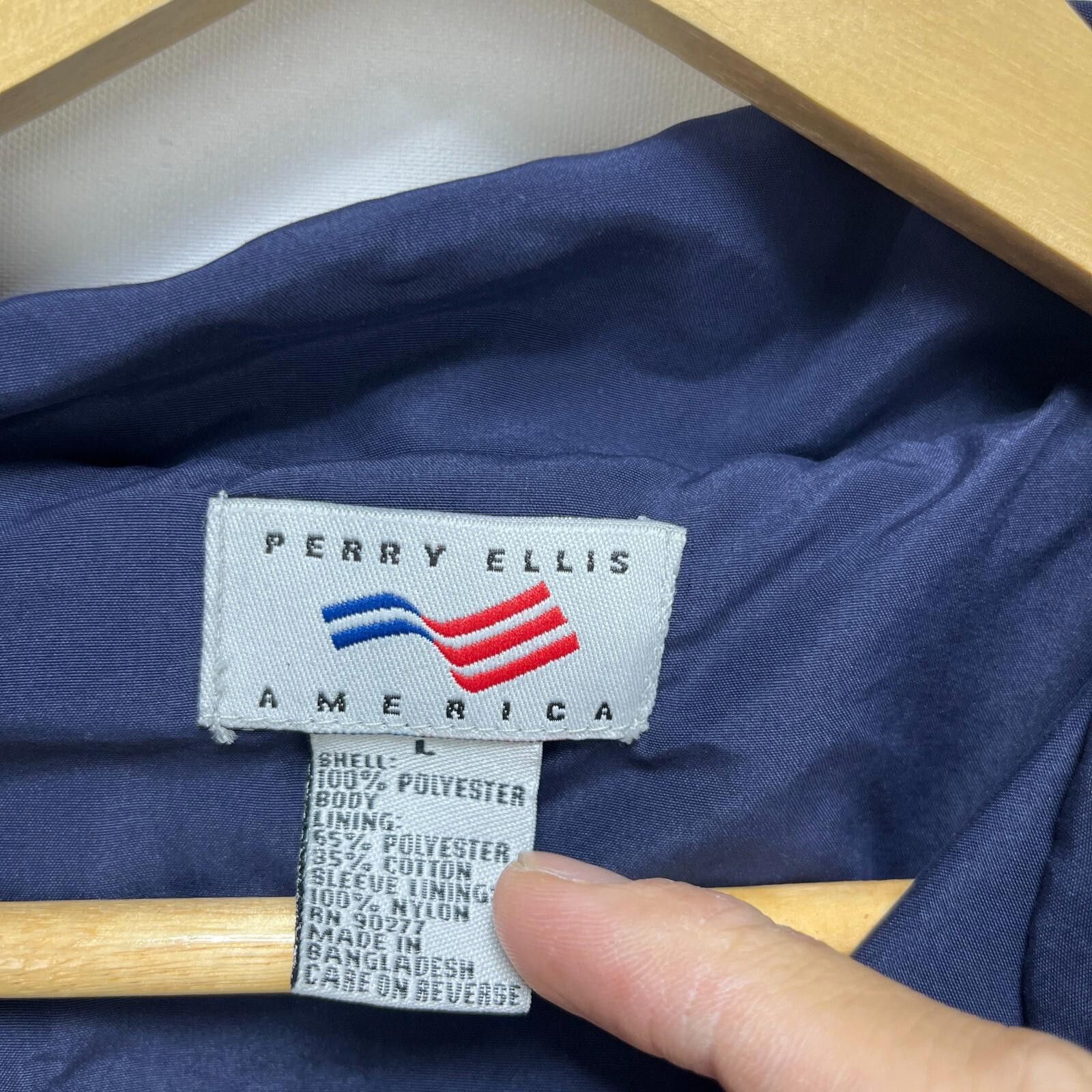 Perry Ellis Vintage 90s Perry Ellis Windbreaker Jacket Large Size US L / EU 52-54 / 3 - 5 Thumbnail