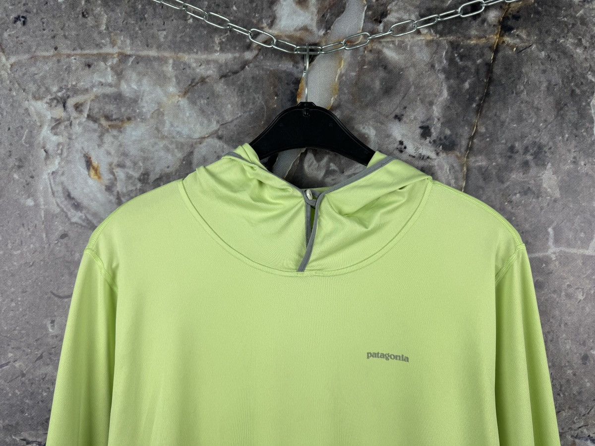 Patagonia Patagonia Lightweight Hooded Long Sleeve Shirt – Lime Green Size US L / EU 52-54 / 3 - 2 Thumbnail