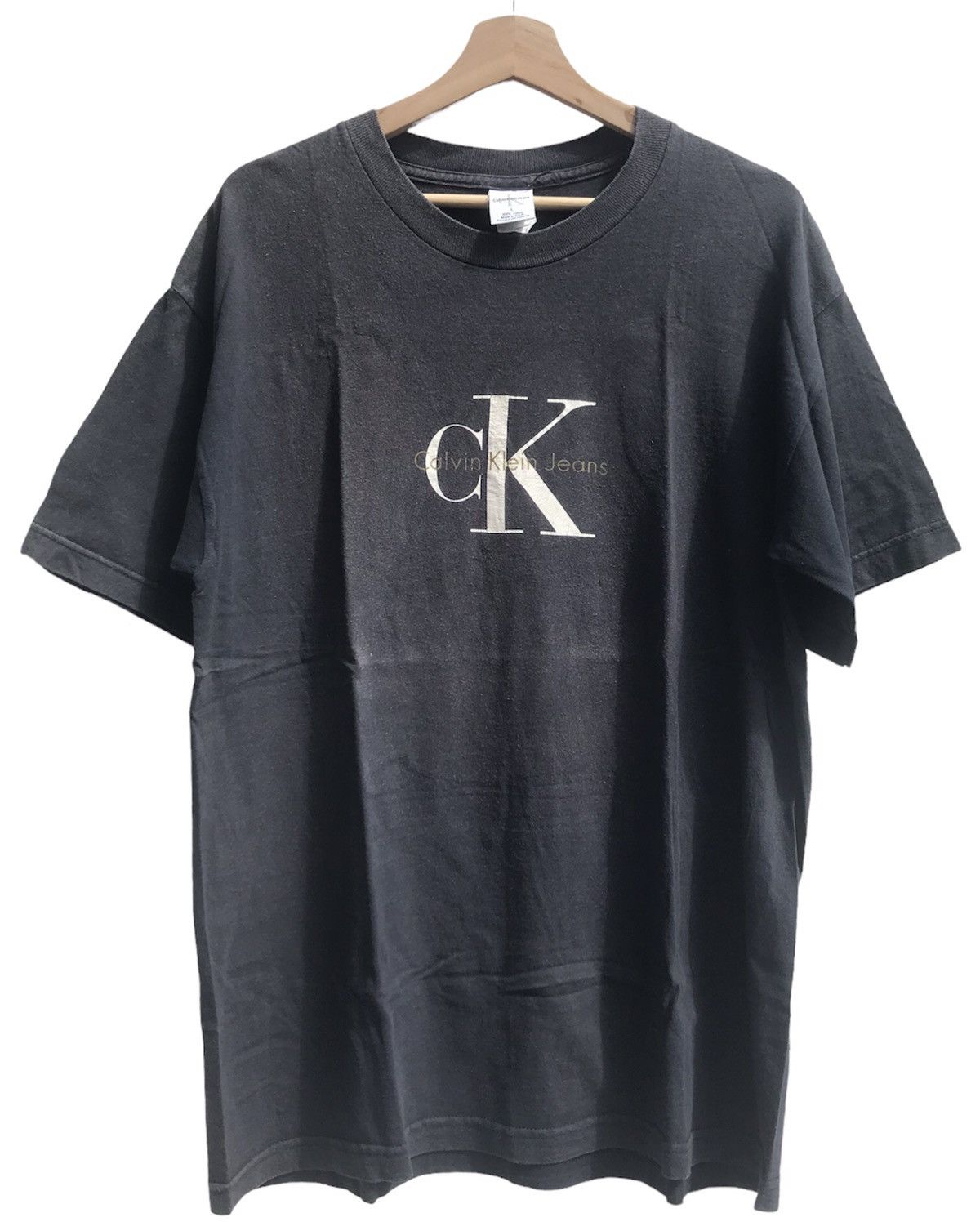 Calvin Klein × Vintage Vintage Faded Calvin Klein Made in USA T Shirt Size US L / EU 52-54 / 3 - 1 Thumbnail