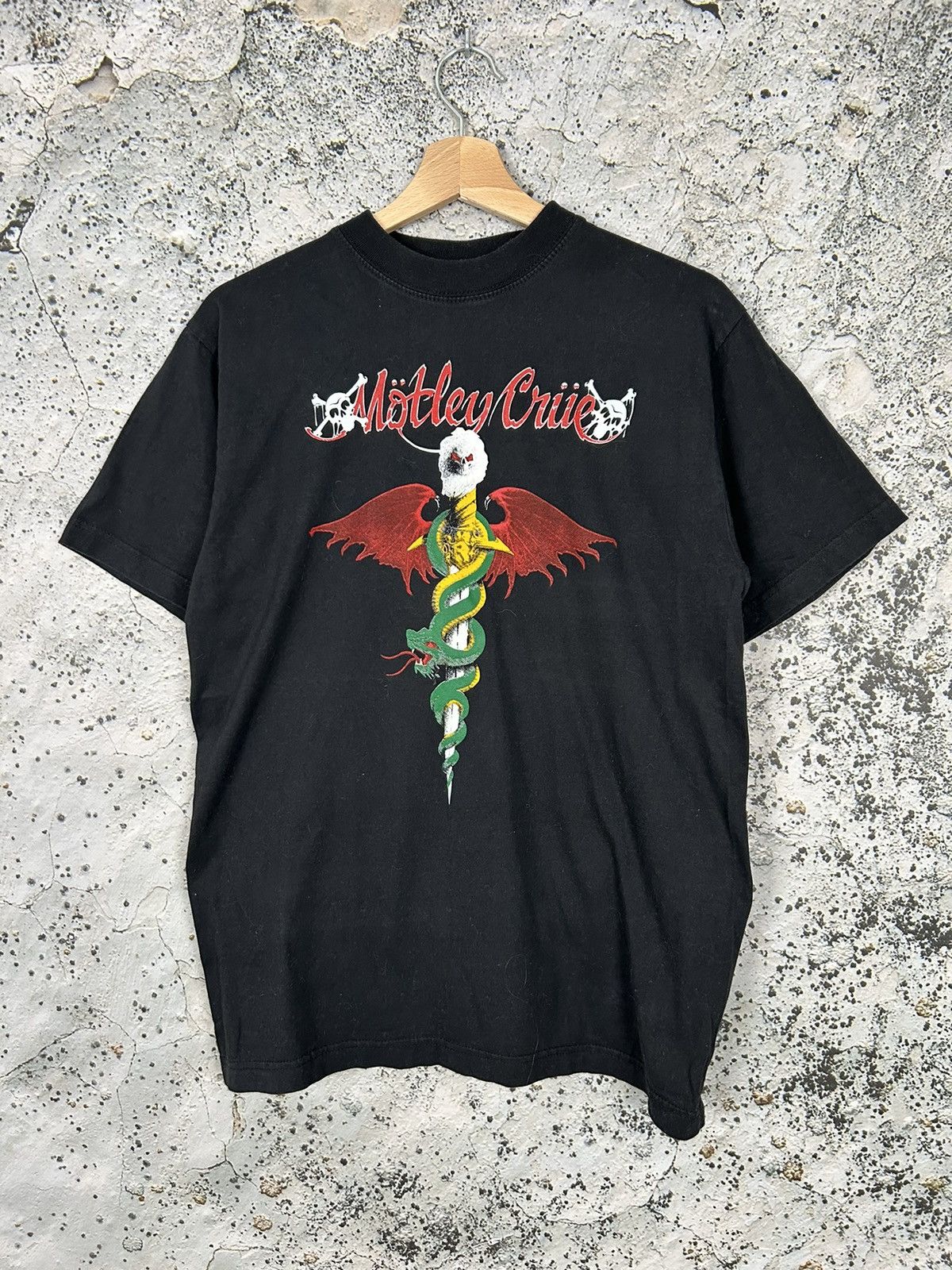 Band Tees Vintage Motley Crue Rock Band Tee Metal Grunge Punk Size US S / EU 44-46 / 1 - 1 Thumbnail