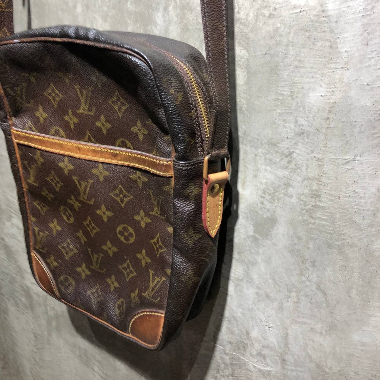 Louis Vuitton Louis Vuitton Danube Sling bag GM Size ONE SIZE - 4 Thumbnail