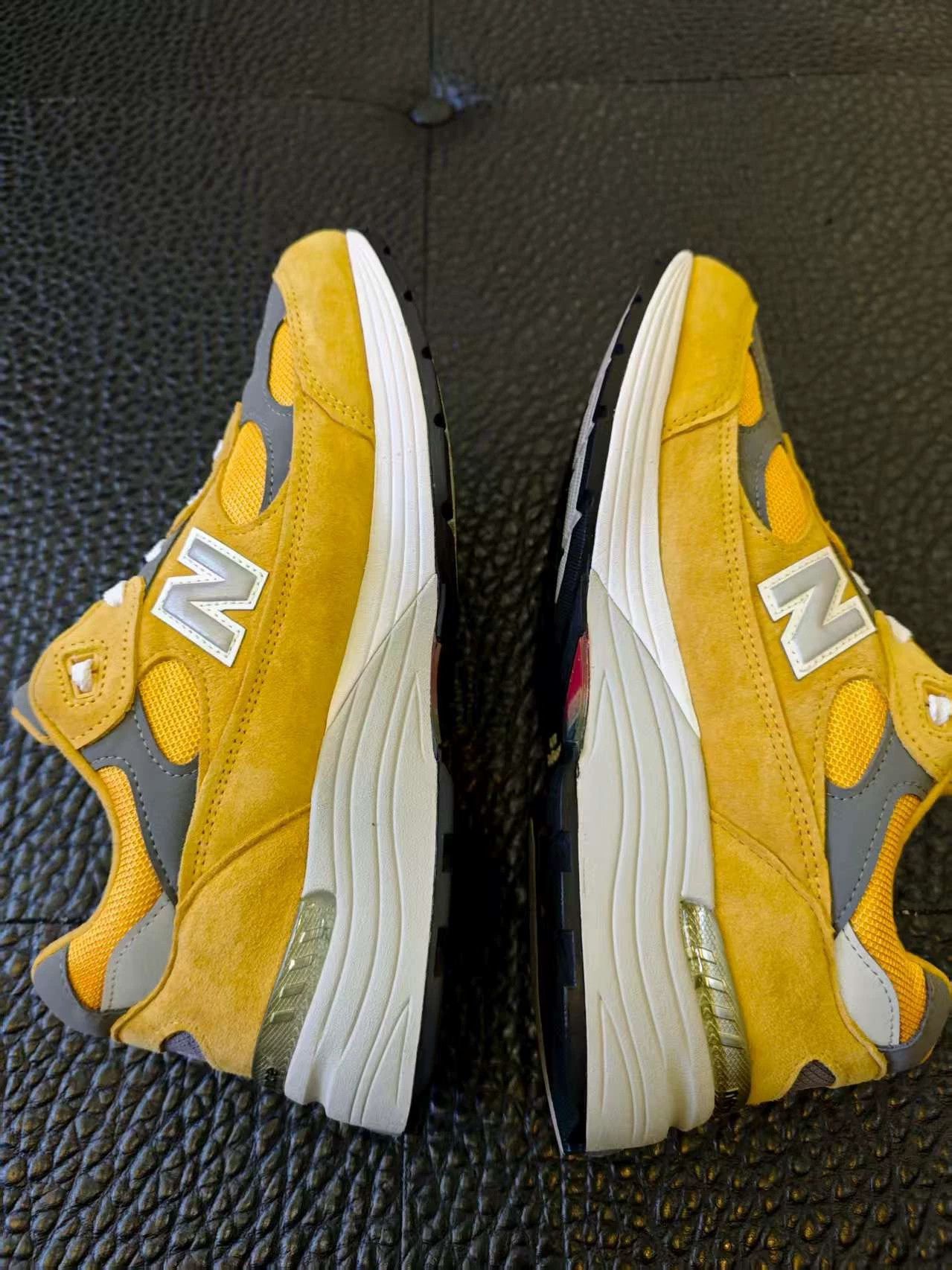 New Balance New Balance 992 US Made Lakers Yellow Vntg Sneaker Size US 10 / EU 43 - 7 Thumbnail