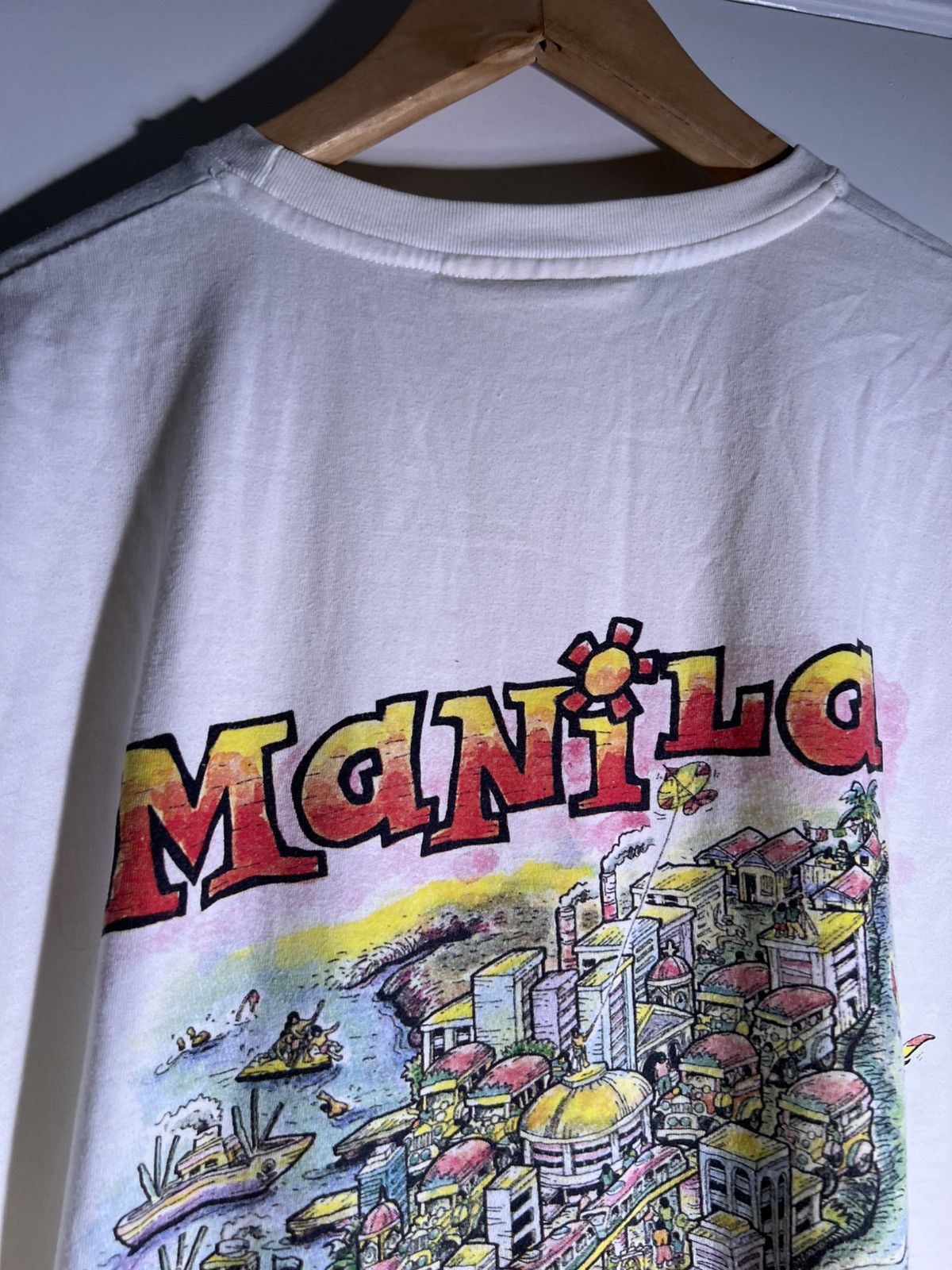 Vintage 90’s 2000’s Y2K VTG Vintage Manila Philippines Souvenir Tee Size US XL / EU 56 / 4 - 3 Thumbnail