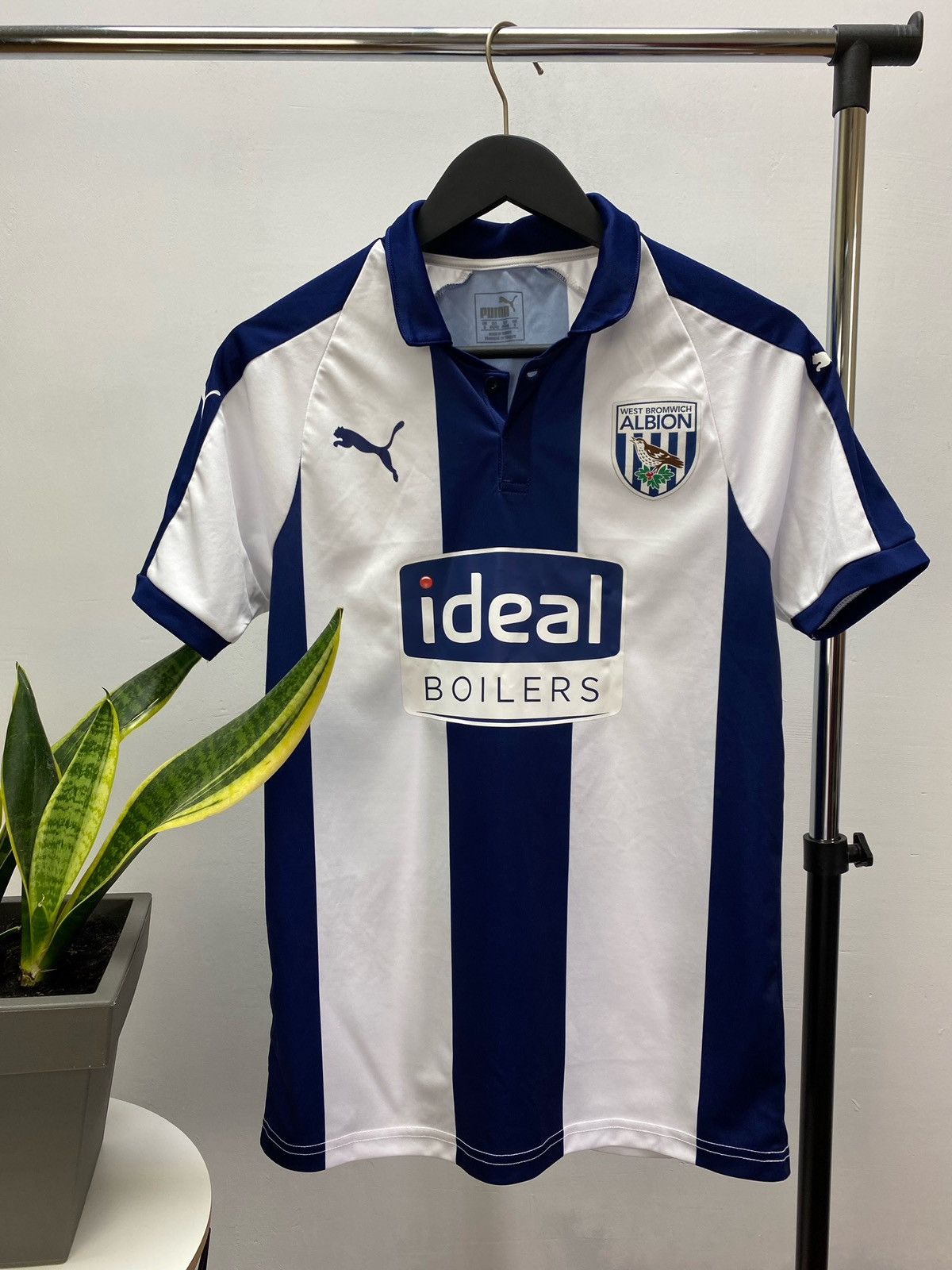 Puma West Bromwich Albion 2018 2019 Puma home soccer jersey Size US S / EU 44-46 / 1 - 1 Thumbnail