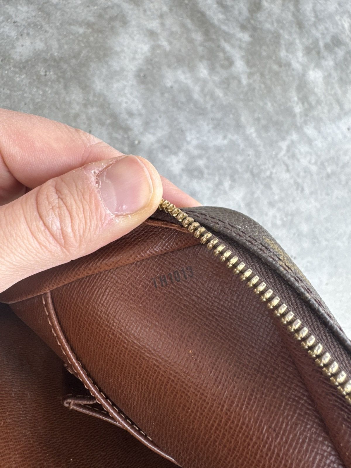 Louis Vuitton Louis Vuitton Monogram Designer Porte Documents Voyage Bag Size ONE SIZE - 5 Thumbnail