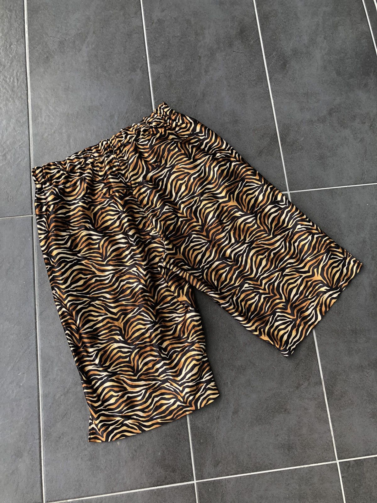 Champion CHAMPION SHORTS Size US 35 - 10 Thumbnail