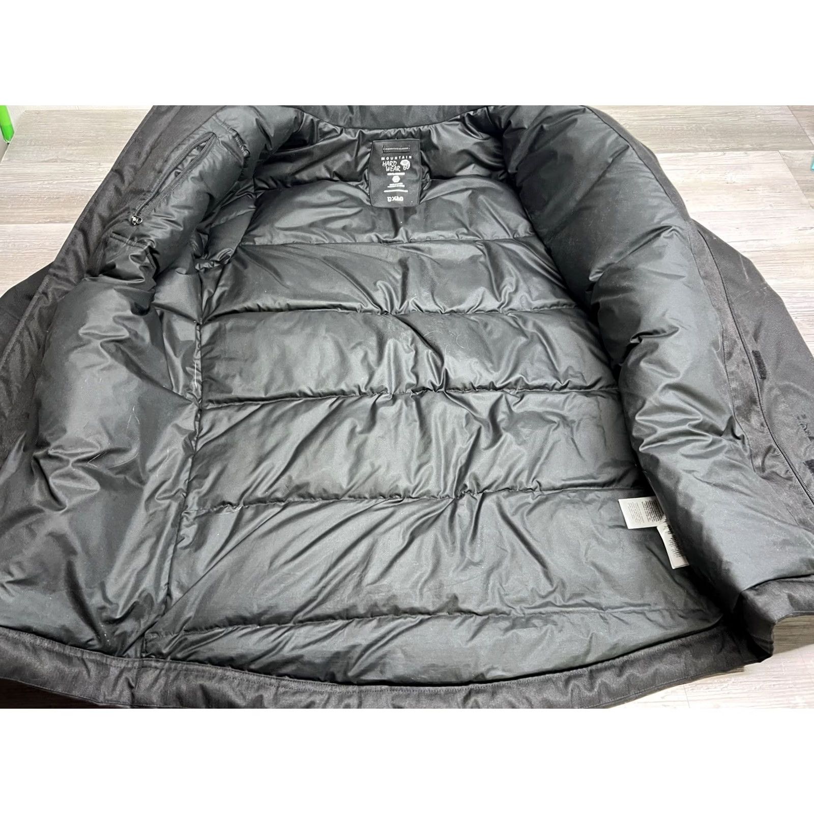 Mountain Hardwear Mountain Hardwear Jacket Mens Medium Black Parka Hooded Durable Softshell Winter Ski Outdoor Insulated Nylon Regular Fit US-Made Size US M / EU 48-50 / 2 - 4 Thumbnail