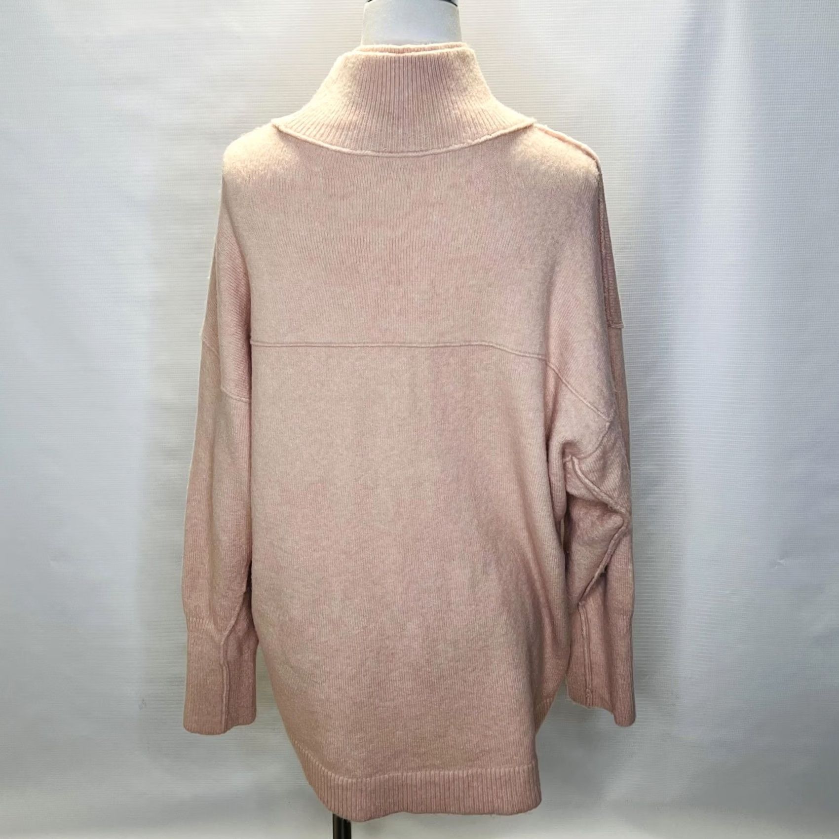 Free People VINTAGE? No. Free People Sweater Womens Small Pink Turtleneck Pullover Cozy Knit Wool Blend Size S / US 4 / IT 40 - 3 Thumbnail