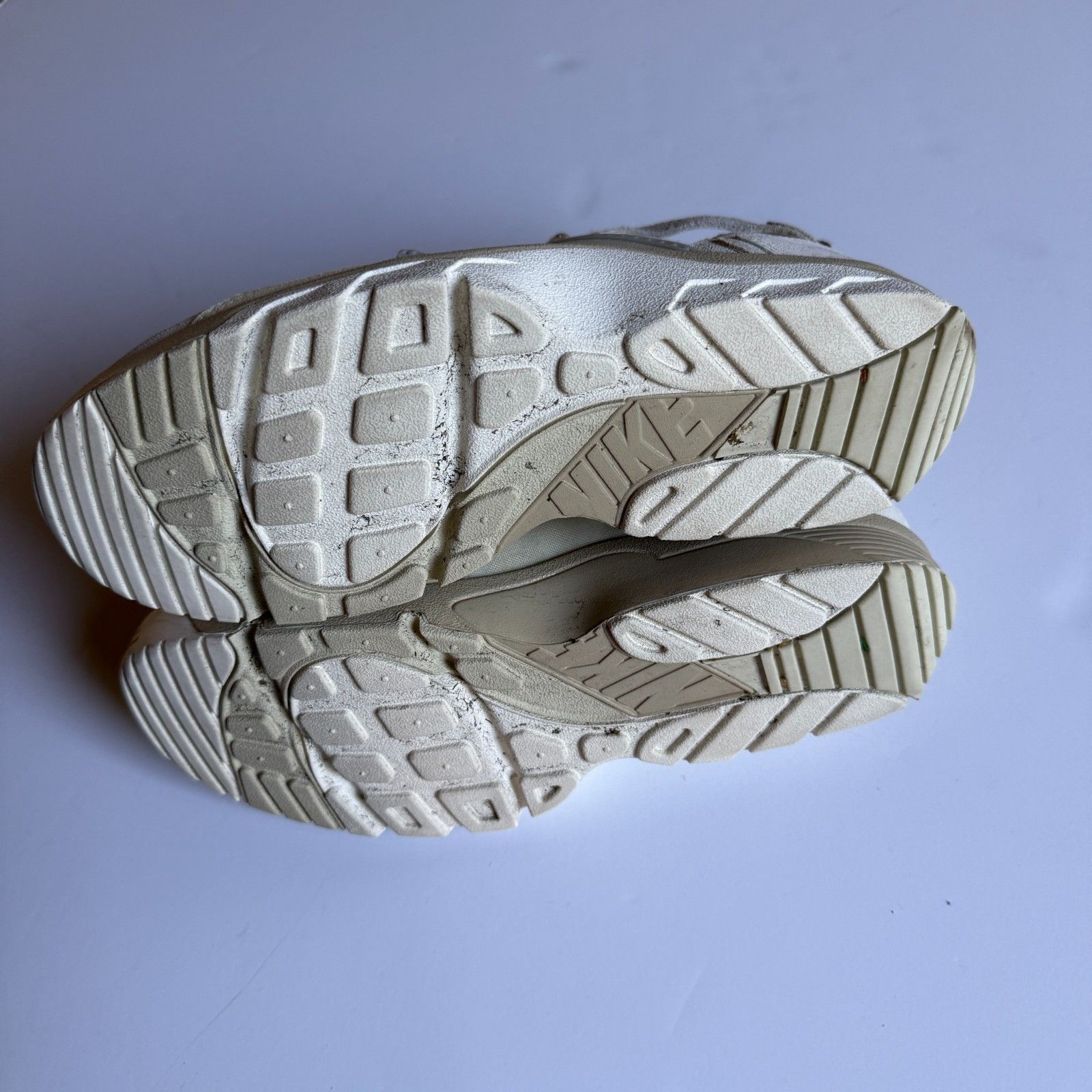 Nike Nike Air Trainer Huarache Light Bone Sail Sneaker Size US 11 / EU 44 - 5 Thumbnail