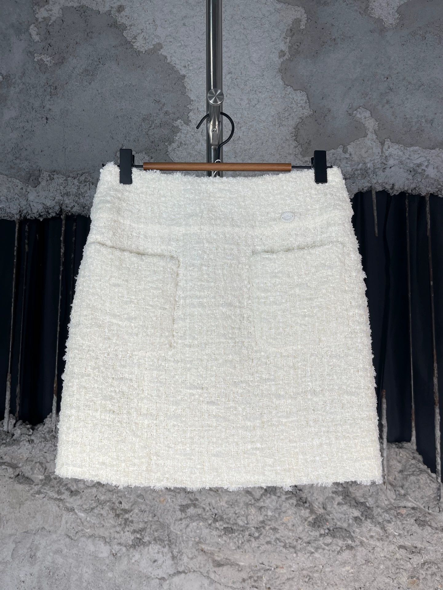 Chanel Chanel Women's Mini Skirts 34 99 New Size 25" / US 0 / IT 36 - 1 Thumbnail