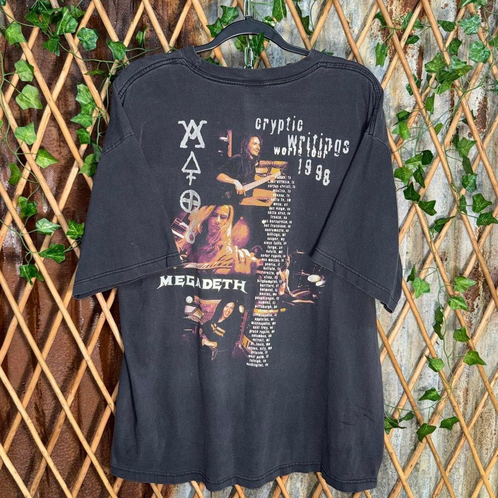Vintage Vintage y2k megadeath world tour concert 1990s grail t-shirt Size US XL / EU 56 / 4 - 2 Thumbnail