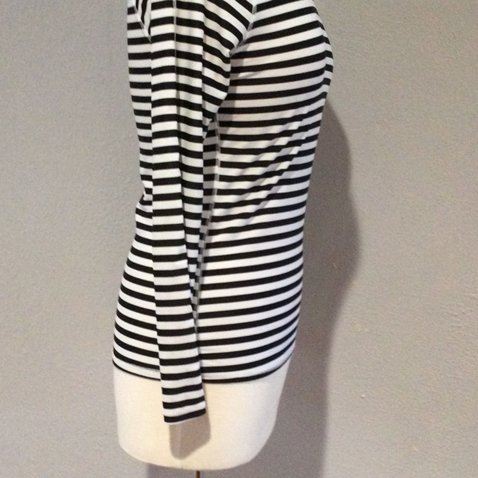Old Navy Old Navy Black/White Stripe Long Sleeve Bodycon Top M Size M / US 6-8 / IT 42-44 - 6 Thumbnail