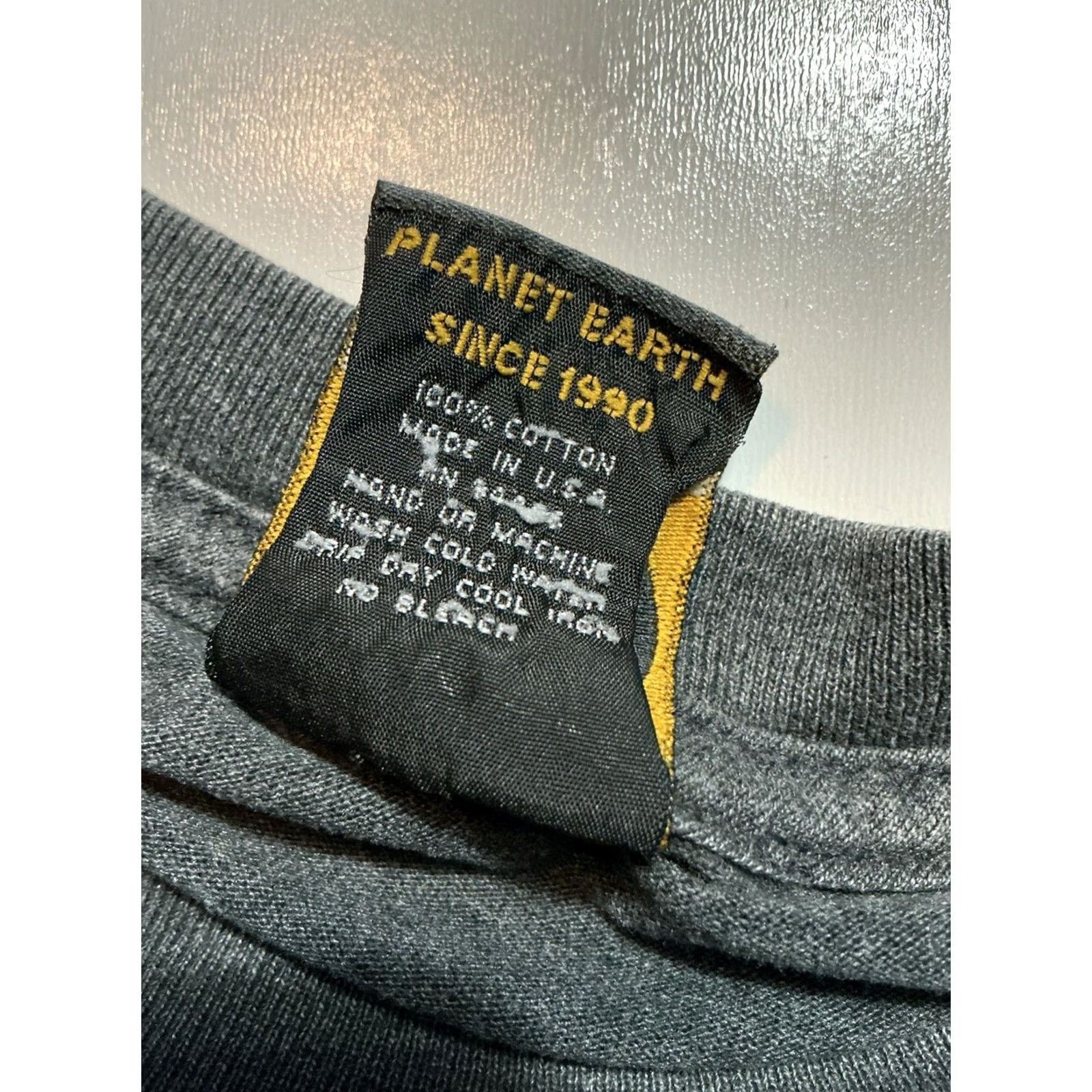 Vintage VINTAGE 90s Planet Earth Skateboards T-Shirt S/S Made In USA Gray Large Mens Graphic S/S 90s Theme Size US L / EU 52-54 / 3 - 7 Thumbnail