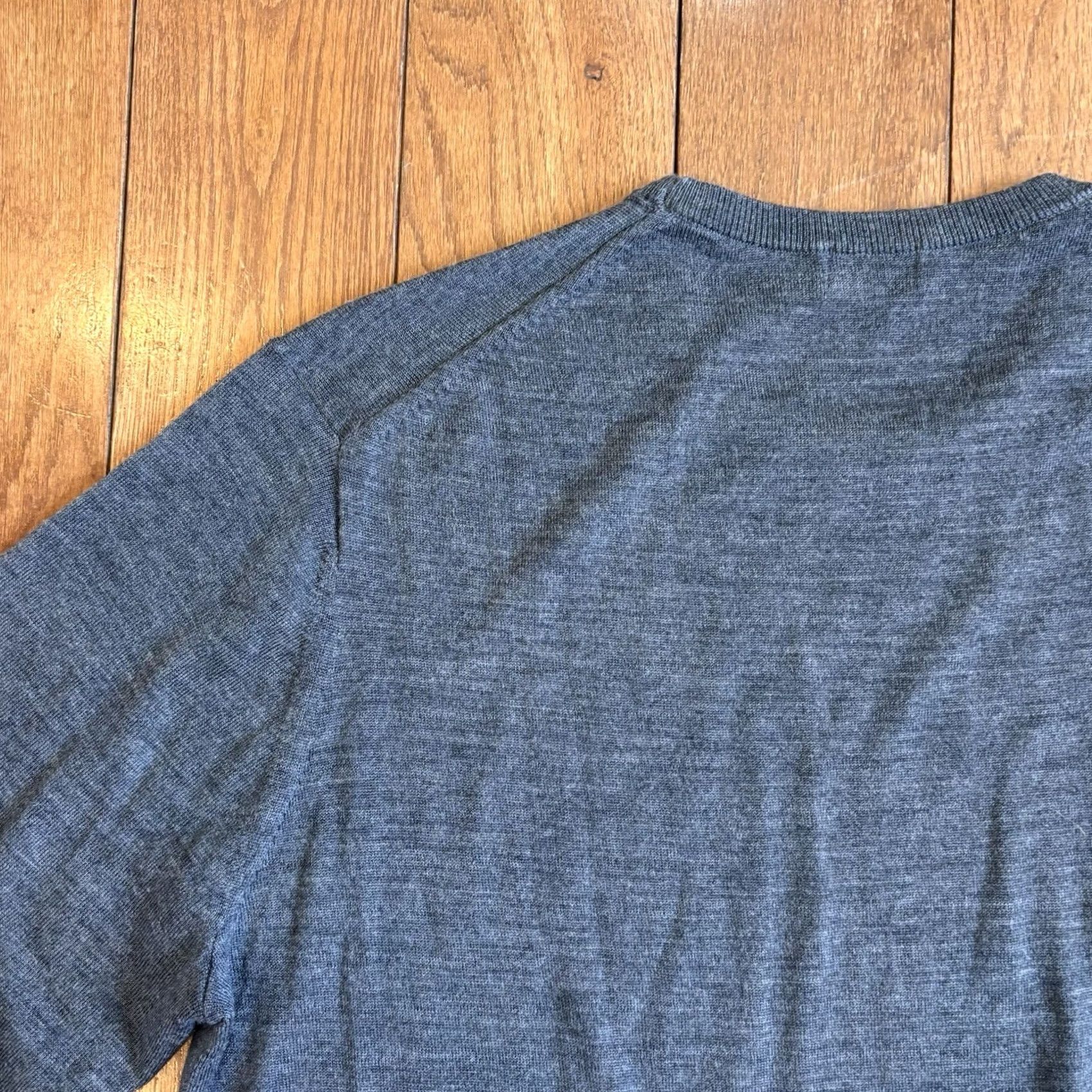 Uniqlo Mens Uniqlo Wool Crewneck Sweater Gray L Shirt? Size US L / EU 52-54 / 3 - 7 Thumbnail
