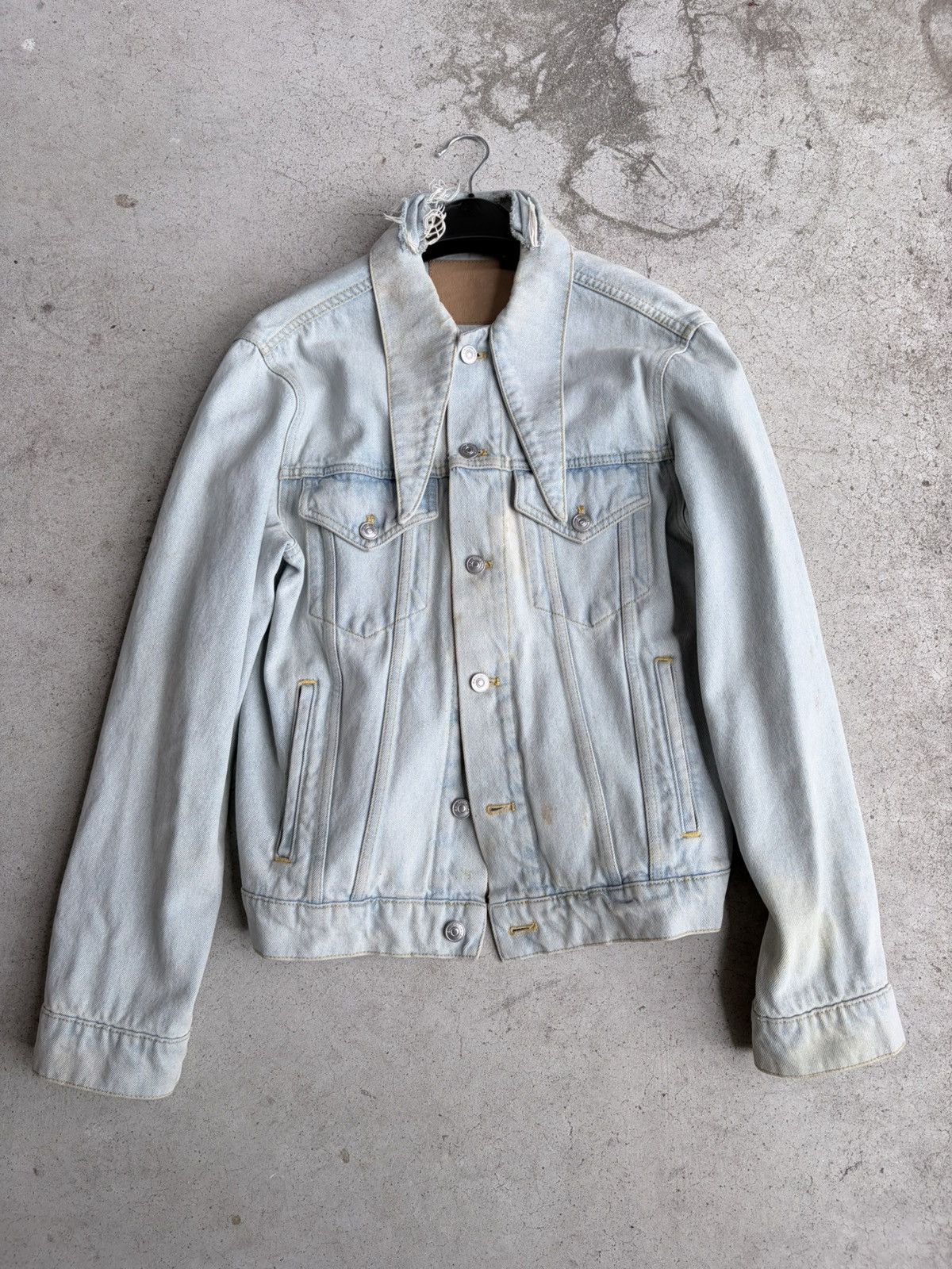 Balenciaga Balenciaga fw17 batwing collar distressed denim jacket Size US M / EU 48-50 / 2 - 1 Thumbnail