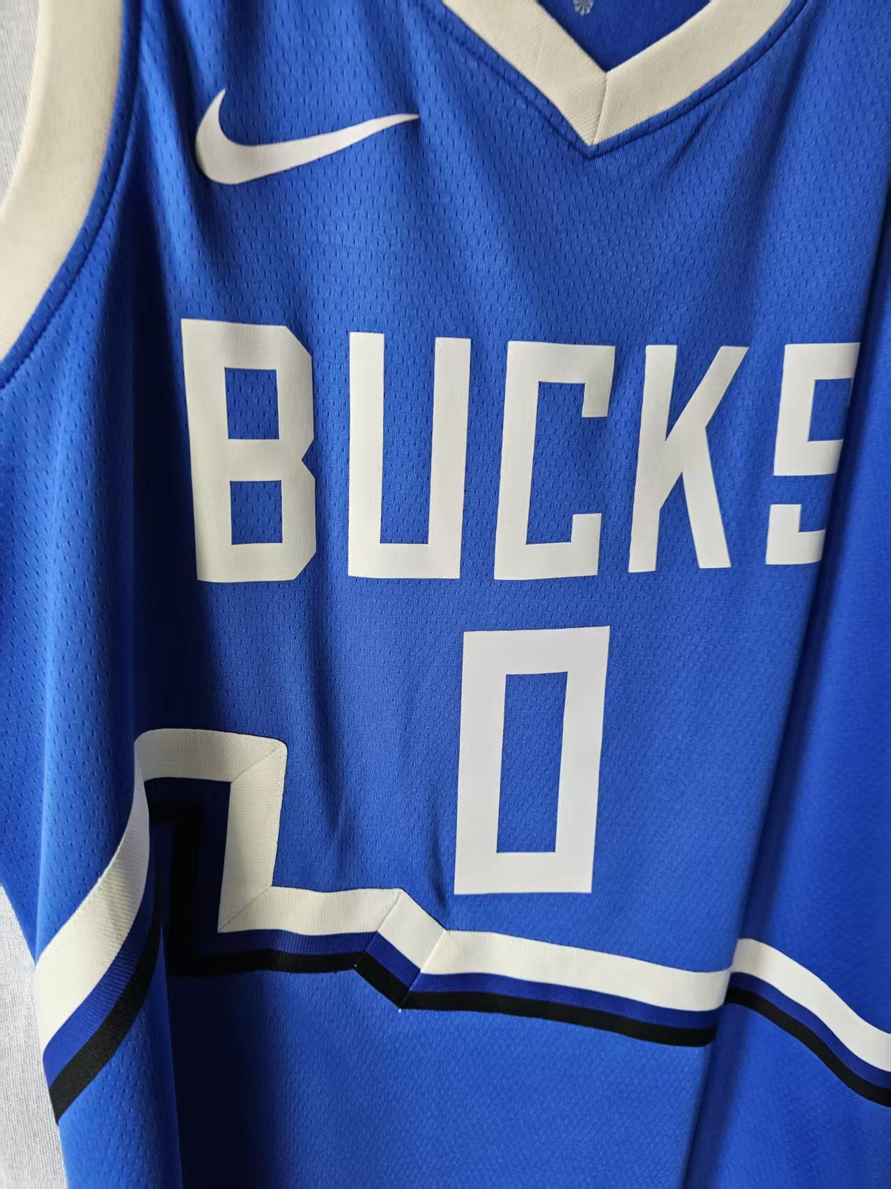 NBA Milwaukee Bucks #0 Damian Lillard Jersey Size US L / EU 52-54 / 3 - 3 Thumbnail