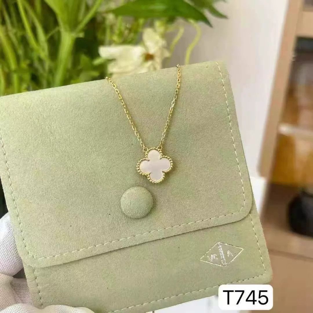 Van Cleef & Arpels VCA Medium White Flower Necklace 42cm Near Mint Size ONE SIZE - 1 Thumbnail