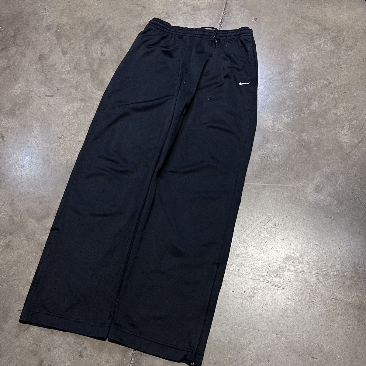 Nike × Vintage Vintage Y2K Nike Mini Swoosh Sweatpants Baggy Track Wide Leg Size US 32 / EU 48 - 3 Thumbnail