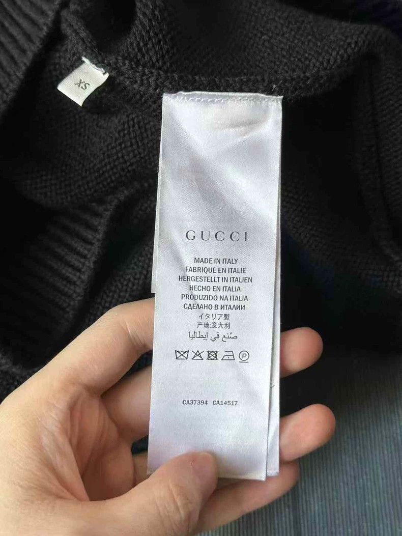 Gucci Gucci Black Big Bee Embroidery Cardigan swaeter 2501-Nextar Size US XS / EU 42 / 0 - 3 Thumbnail