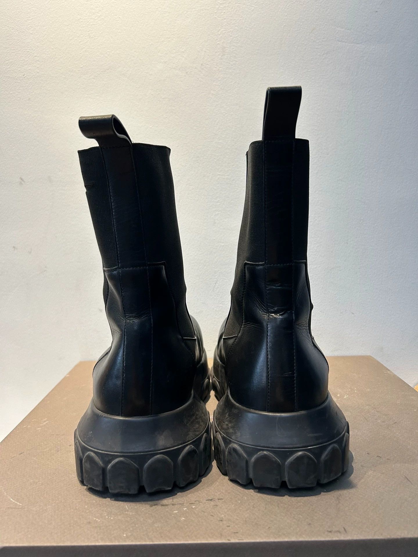 Rick Owens Rick Owens Chelsea boots with octopus sole Size US 8 / EU 41 - 2 Thumbnail
