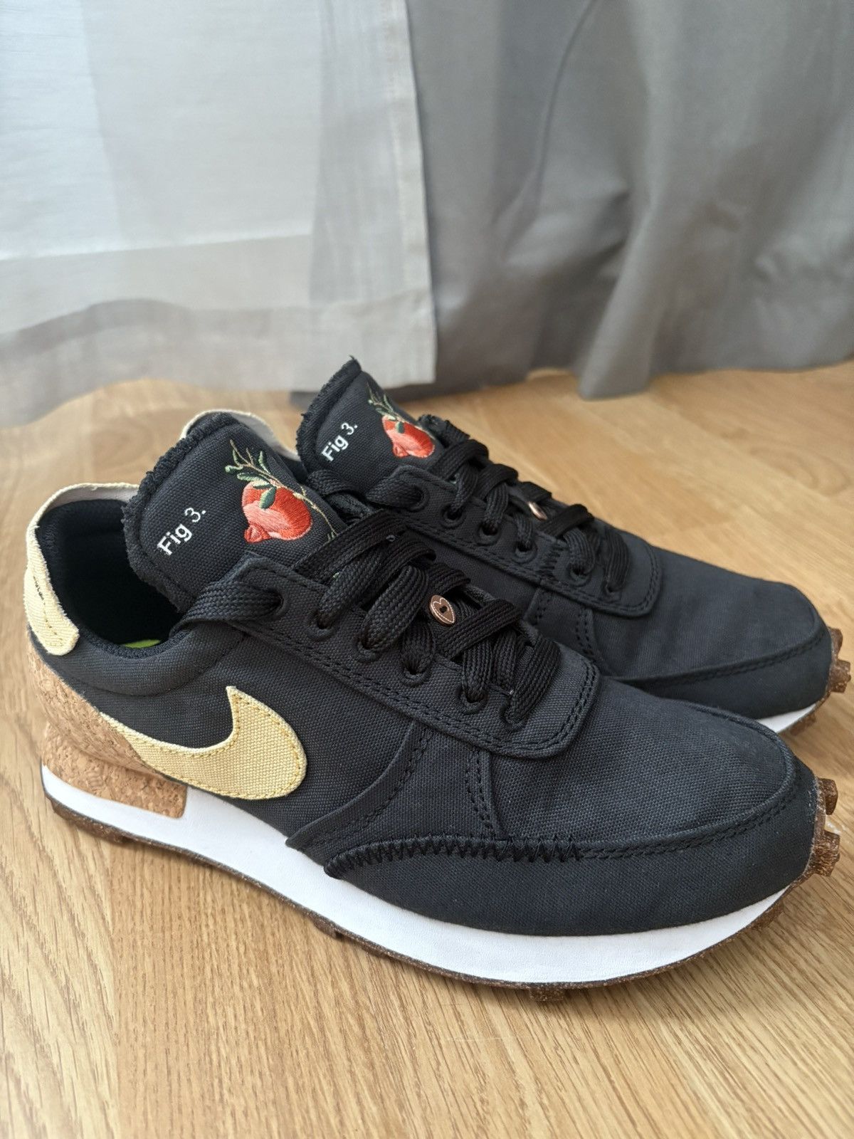 Nike Nike DayBreak-Type Cork Pomegranate Size US 6.5 / IT 36.5 - 1 Thumbnail